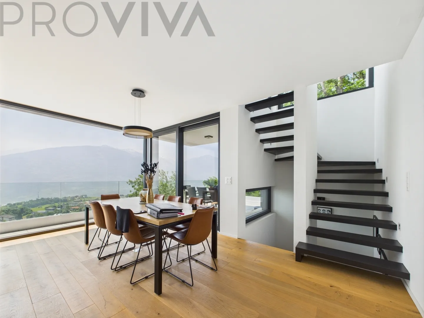 Modern equipped, dream view, heated outdoor pool included - Photo 4 of 8