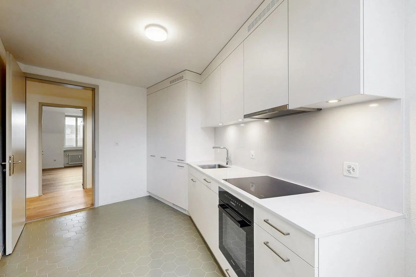 Superbe appartement en attique avec terrasse sur le toit au cœur de Zurich - Photo 3 sur 11