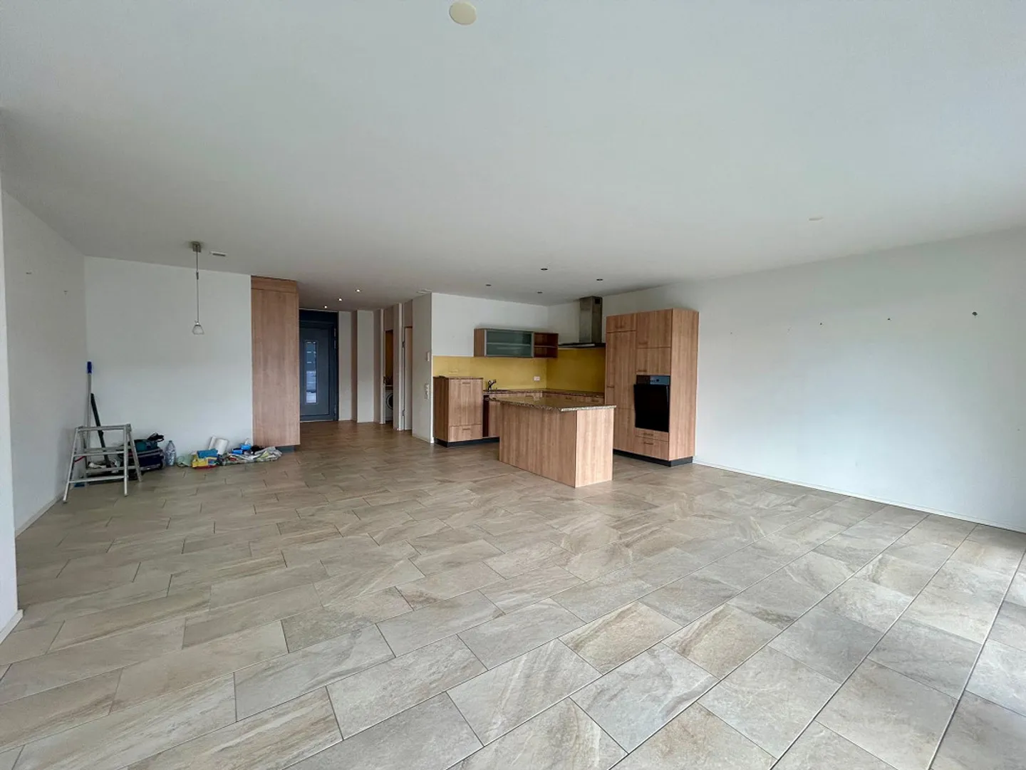 Appartement moderne de 4,5 pièces avec grand balcon - Photo 6 sur 12