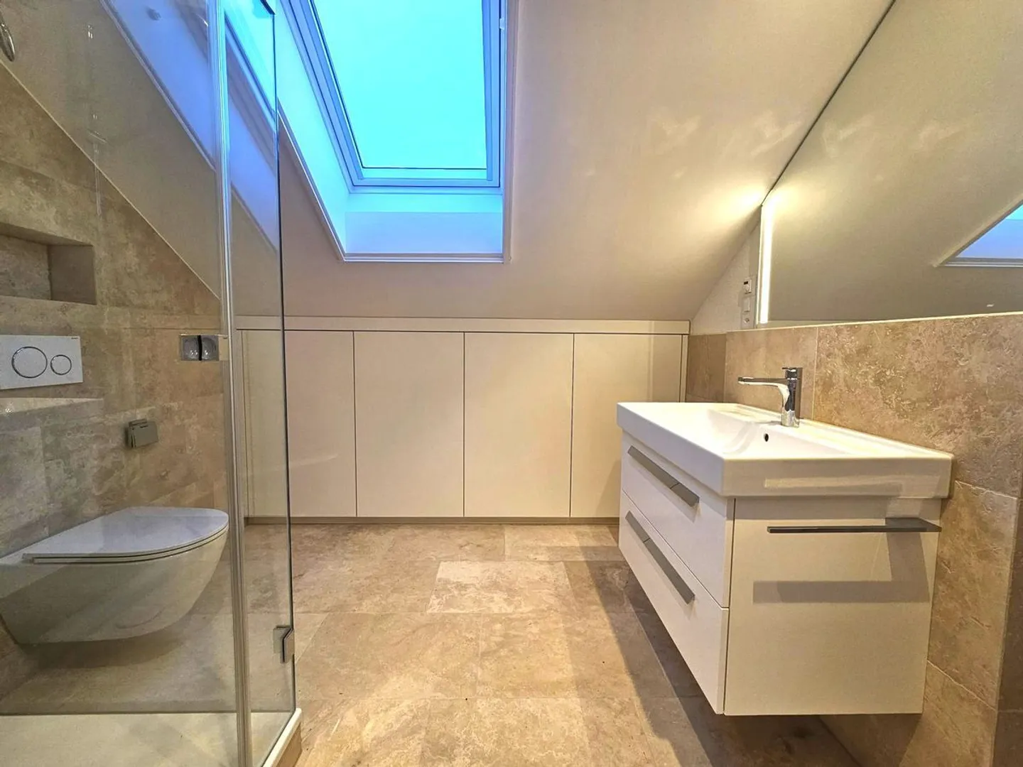MAISON DE FIN DE RANGÉE RÉNOVÉE POUR LES AMOUREUX DE LA NATURE ET DU CONFORT - Photo 4 sur 13