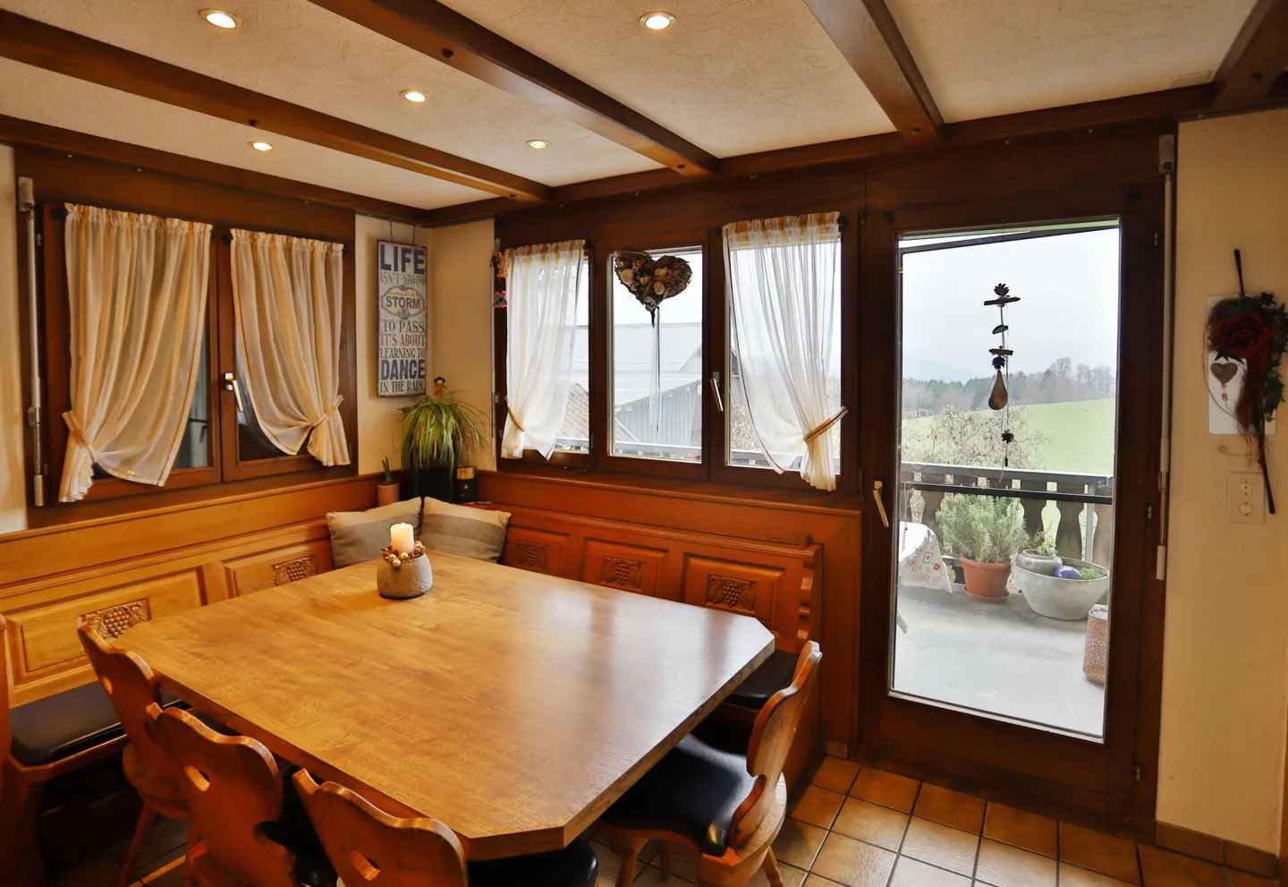 Spacious and Sunny - Single Family House with Beautiful View - Photo 3 of 13