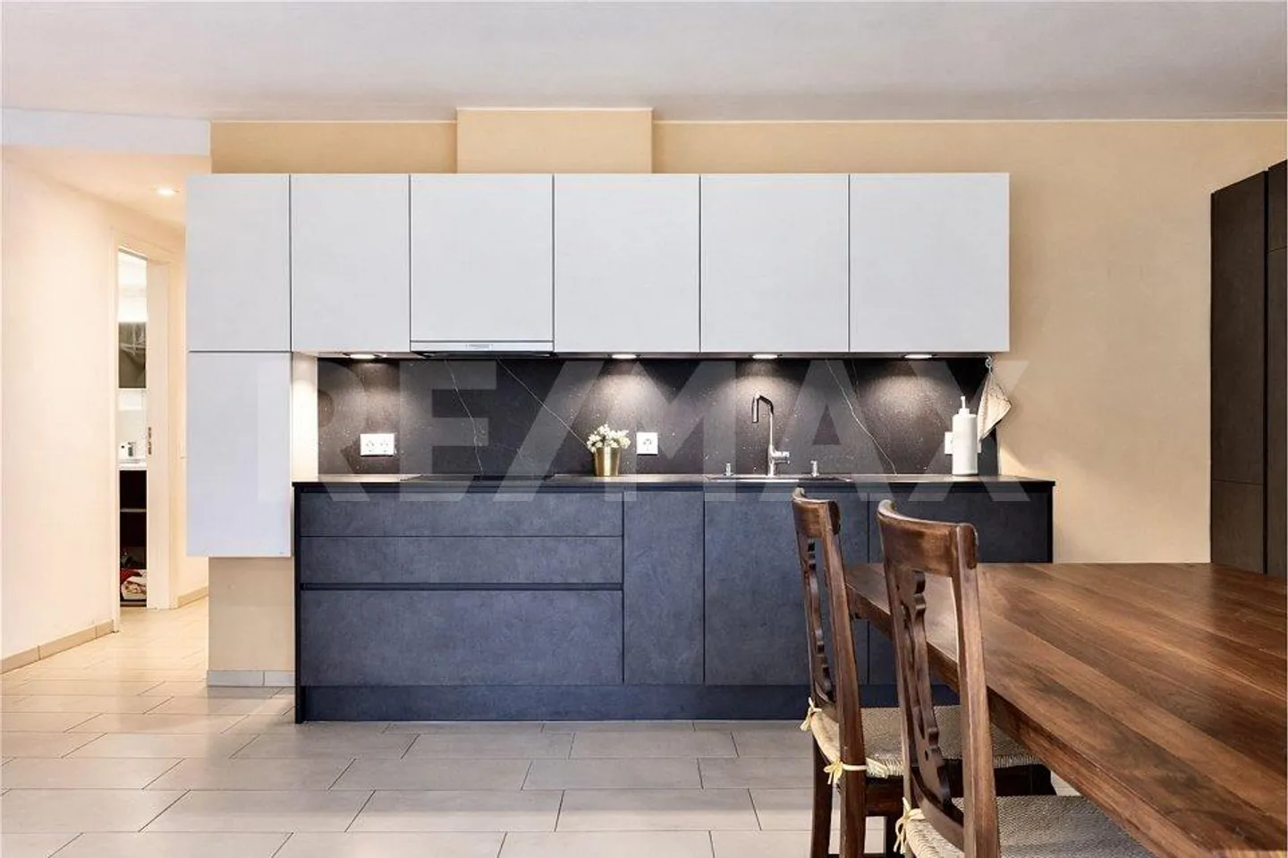 Bright and modern 3.5 rooms - Photo 1 of 13
