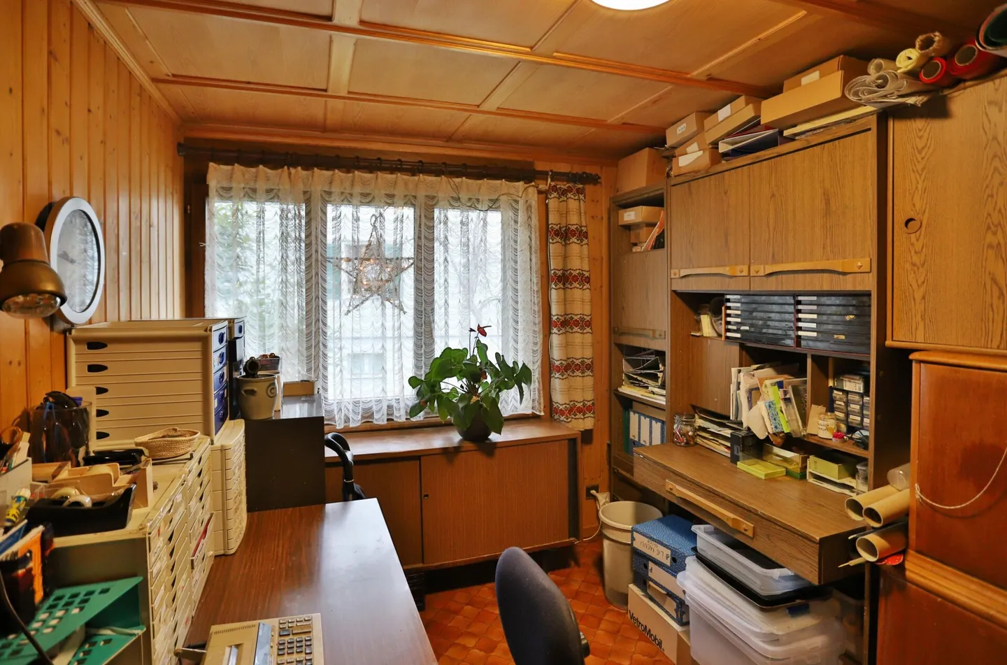 Spacious and Sunny - Single Family House with Beautiful View - Photo 8 of 13