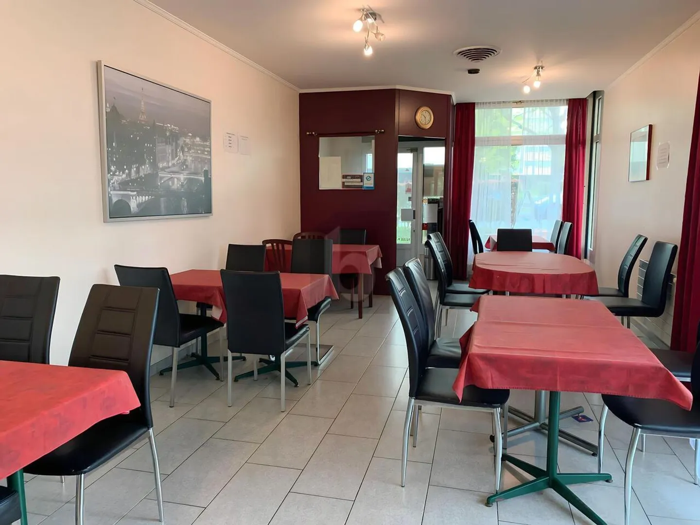 ERFOLGREICHES RESTAURANT MIT TERRASSE UND BAR - Foto 3 von 4