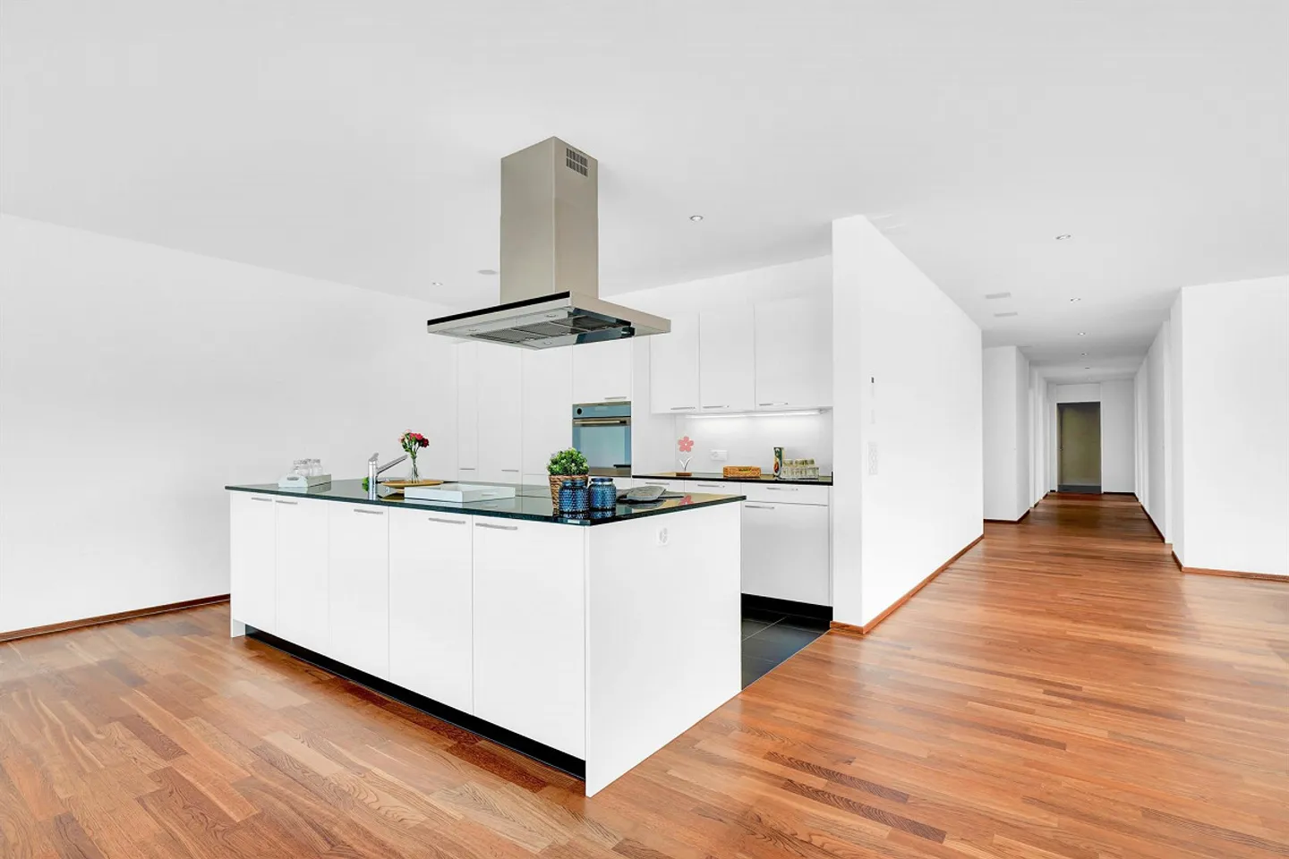 Geräumige Attikawohnung mit Terrasse - Foto 2 von 11