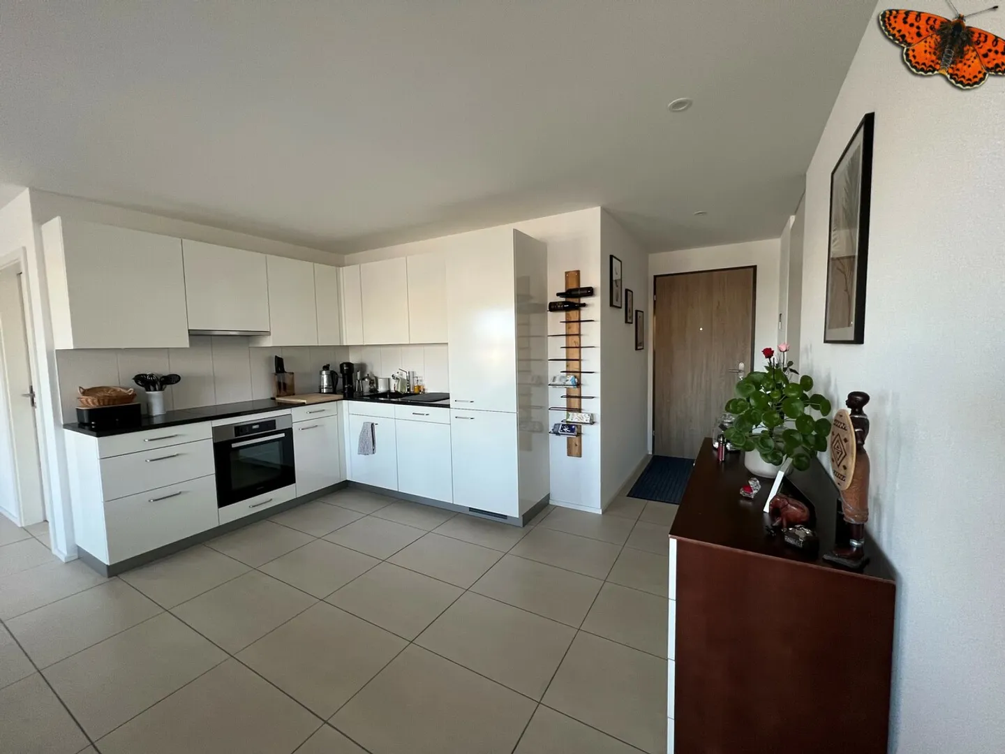 AGREABLE 2 ½ PIECES AU CENTRE DE BULLE  - Photo 3 sur 7