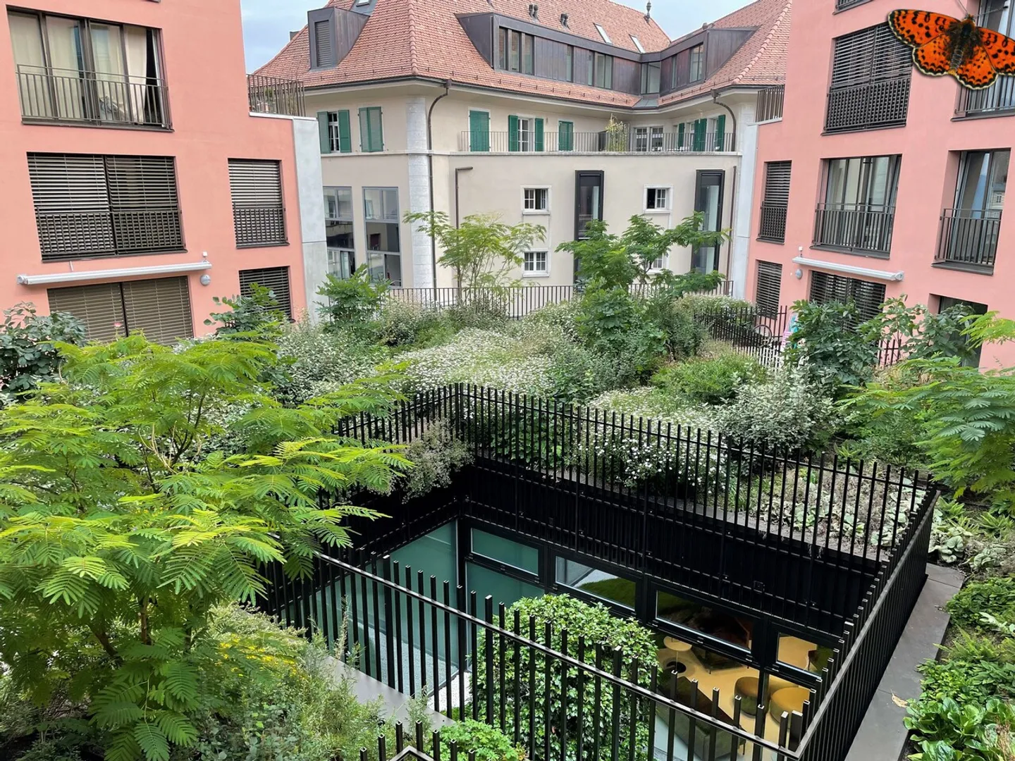 AGREABLE 2 ½ PIECES AU CENTRE DE BULLE  - Photo 4 sur 7