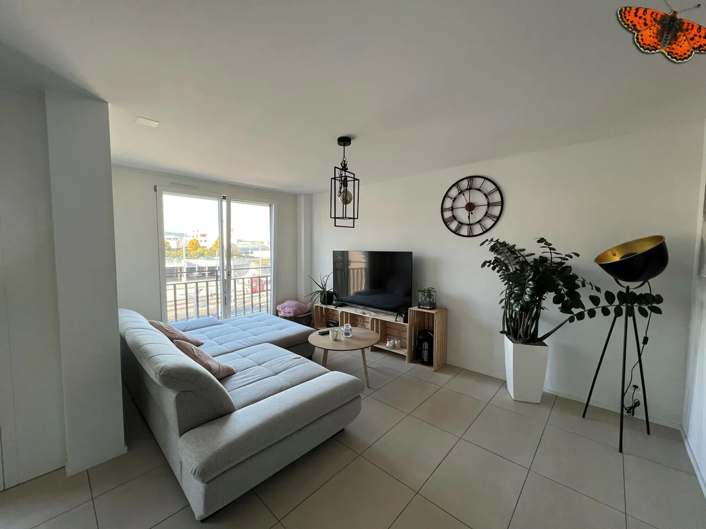 AGREABLE 2 ½ PIECES AU CENTRE DE BULLE  - Photo 5 sur 7