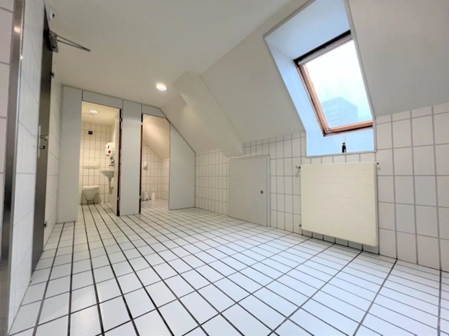 Büroräume im 6. Stockwerk zur Miete! - Foto 10 von 11