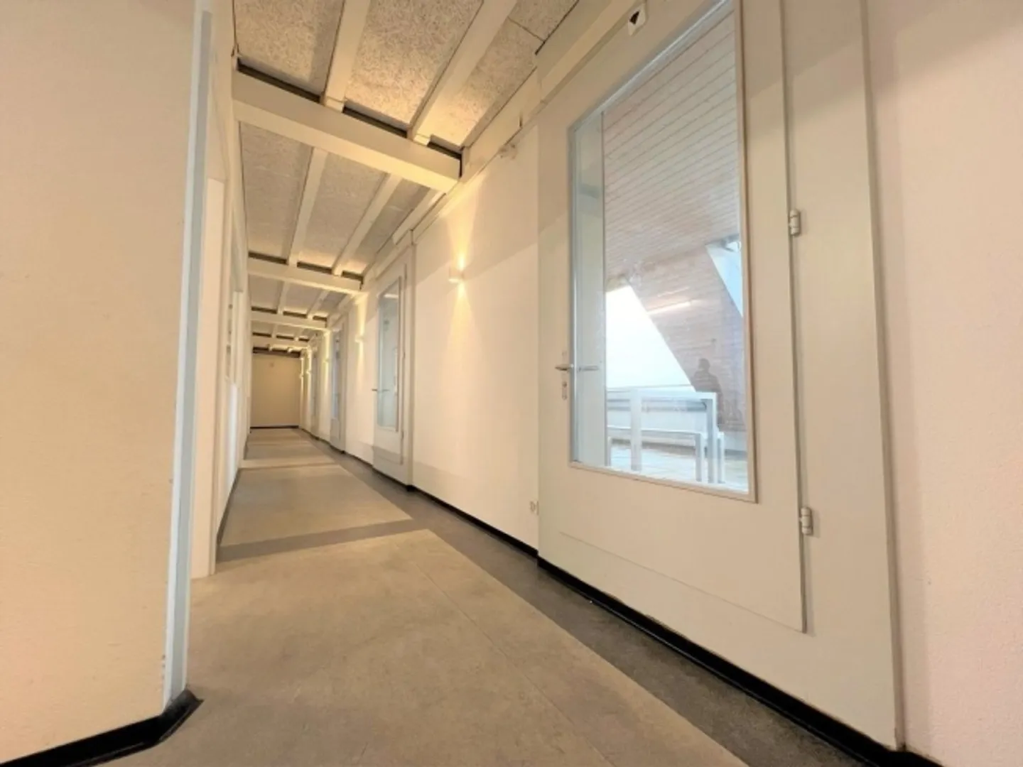 Büroräume im 6. Stockwerk zur Miete! - Foto 6 von 11