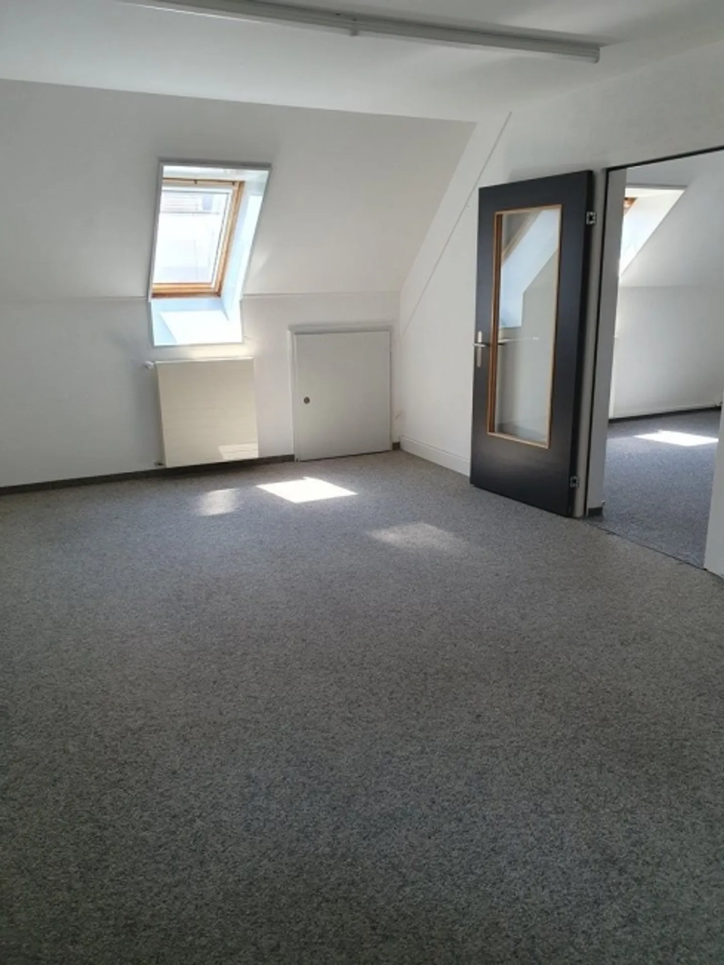 Büroräume im 6. Stockwerk zur Miete! - Foto 7 von 11