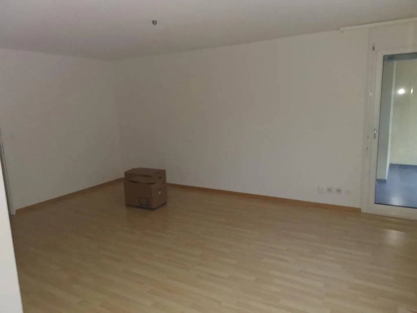 Appartement moderne dans un emplacement central - Photo 4 sur 7