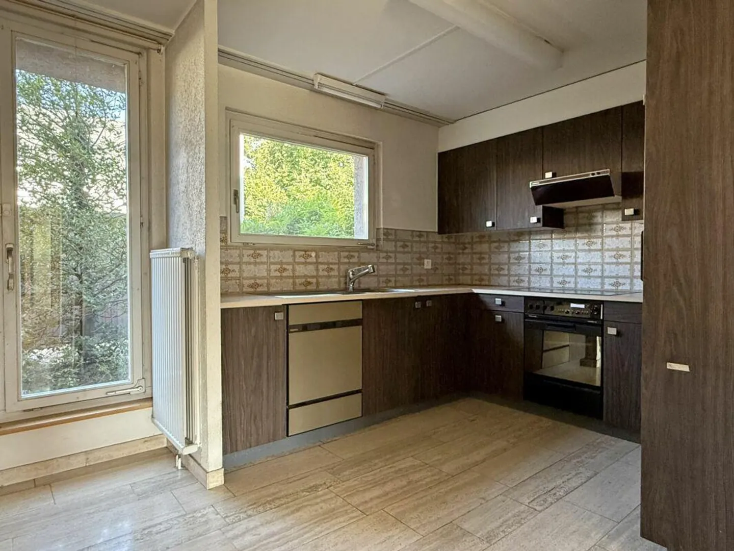 Casa unifamiliare a schiera di 5,5 stanze - Foto 3 di 14