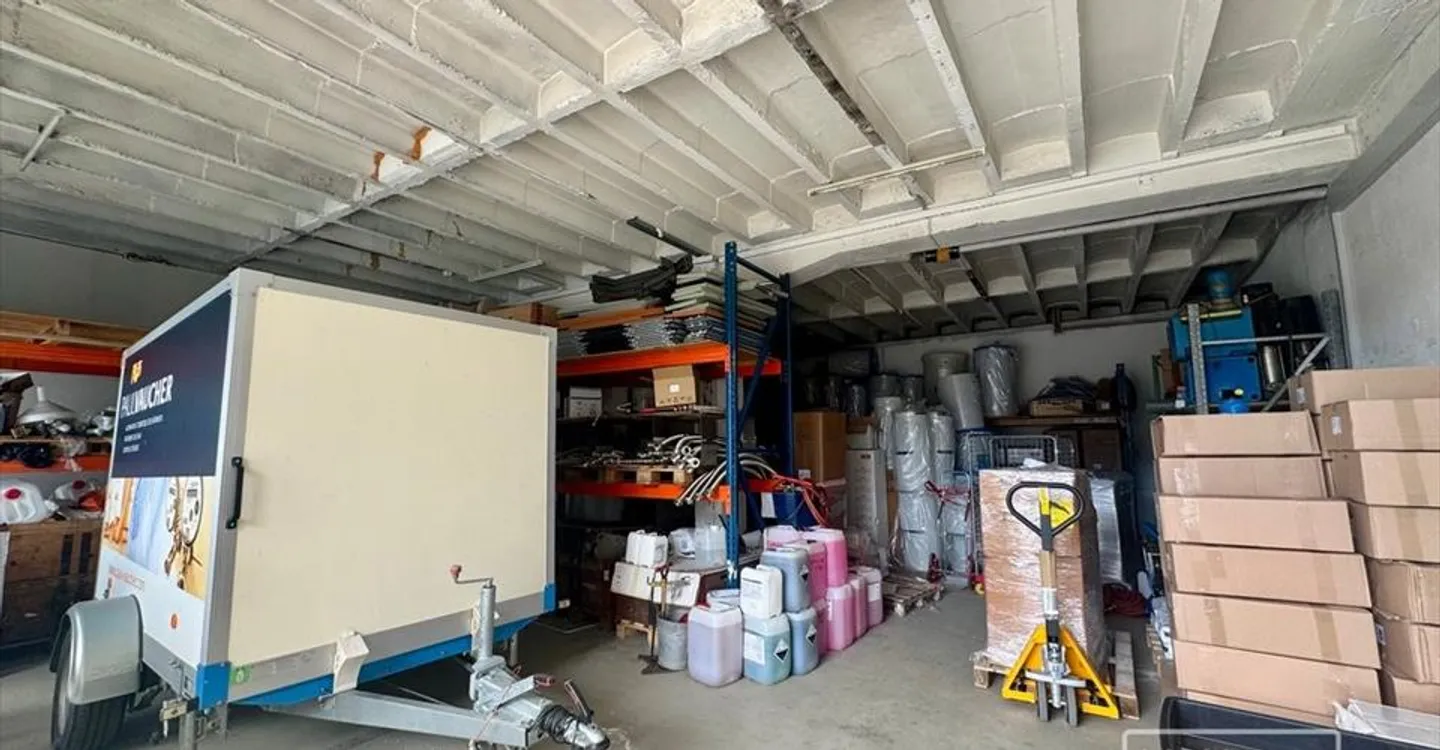 Office space for rent - Photo 2 of 3