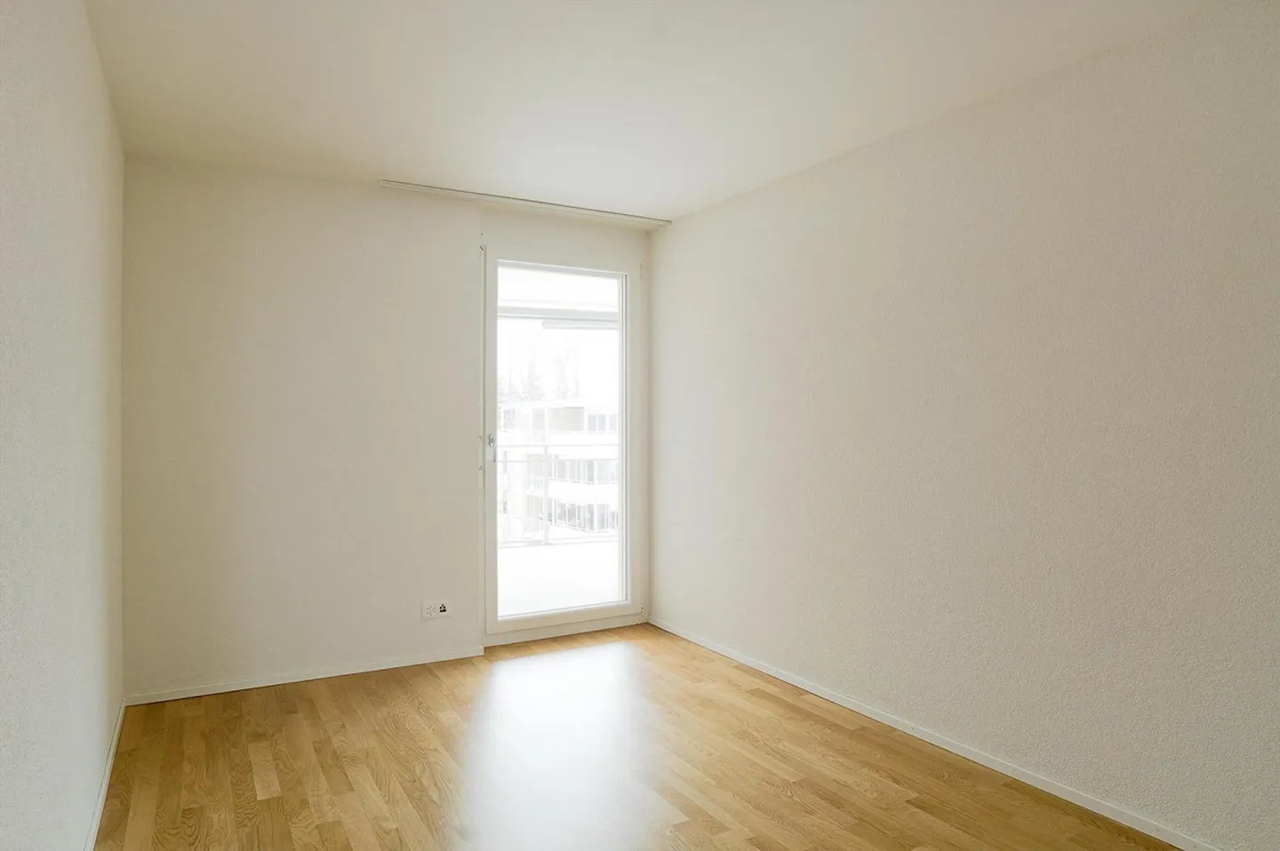 Stylish Apartment in the Green - Photo 4 of 8
