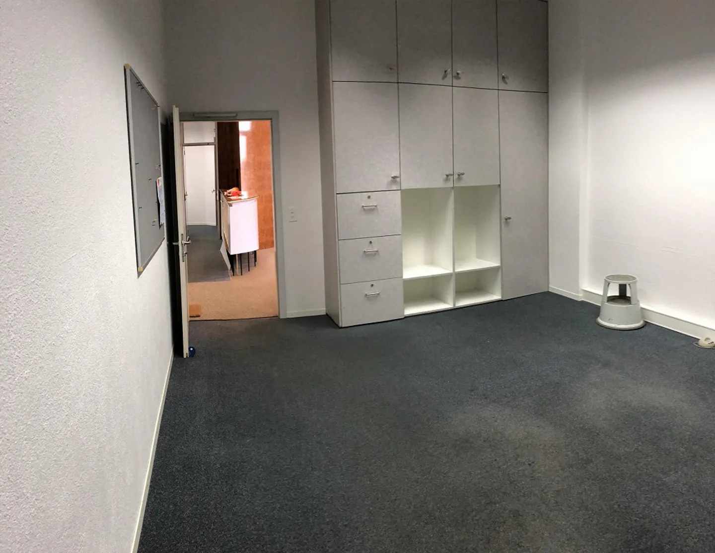 Il tuo spazio commerciale centrale nella stazione di Trogen - Foto 5 di 6