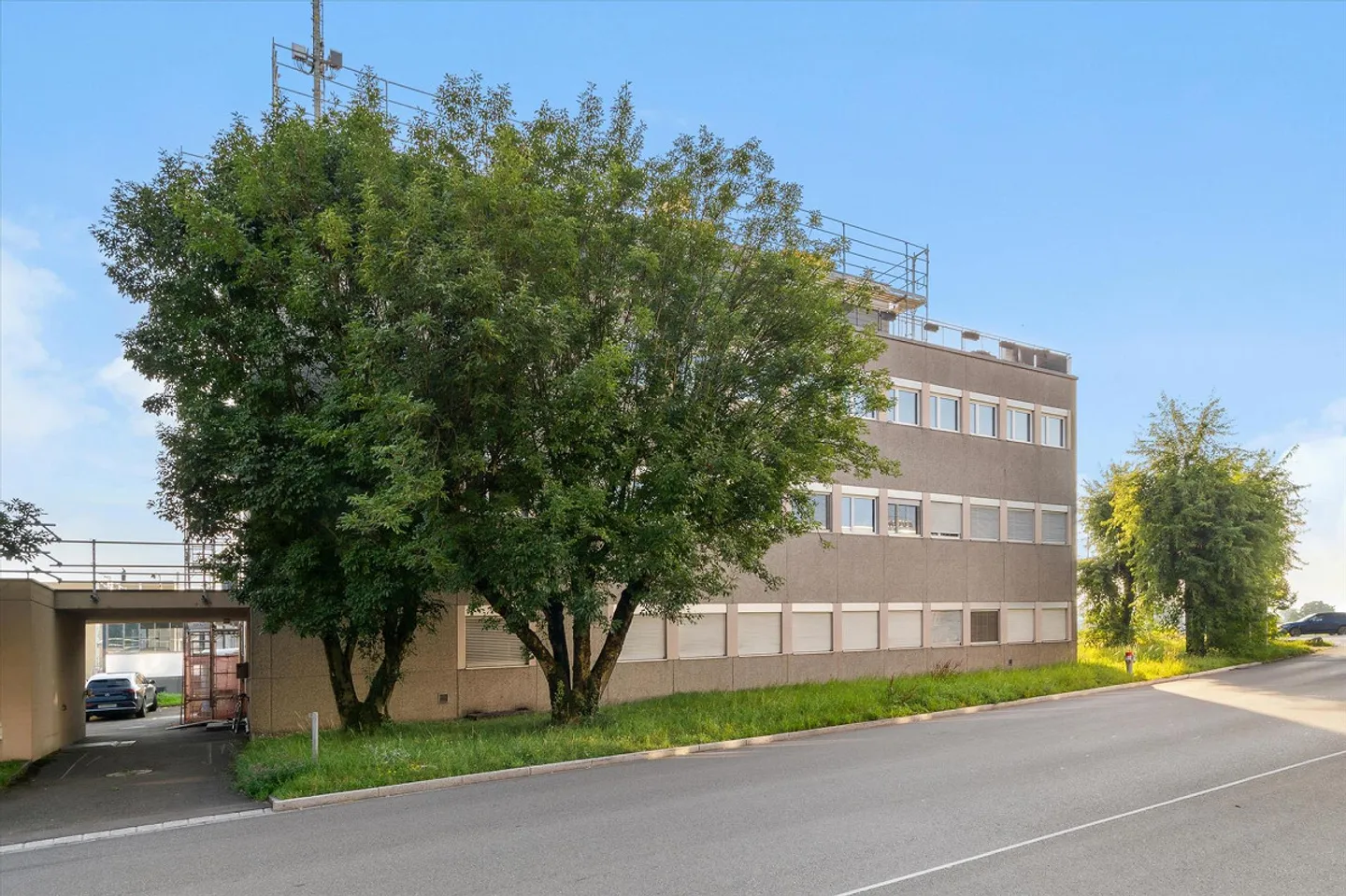 Il tuo nuovo spazio commerciale vicino al lago Greifen? - Foto 2 di 8