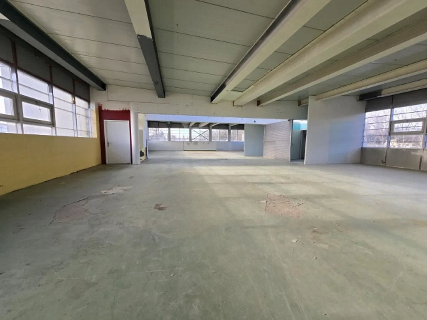 Eccellente posizione - Laboratorio / deposito - 97m² - Crissier - Foto 3 di 3