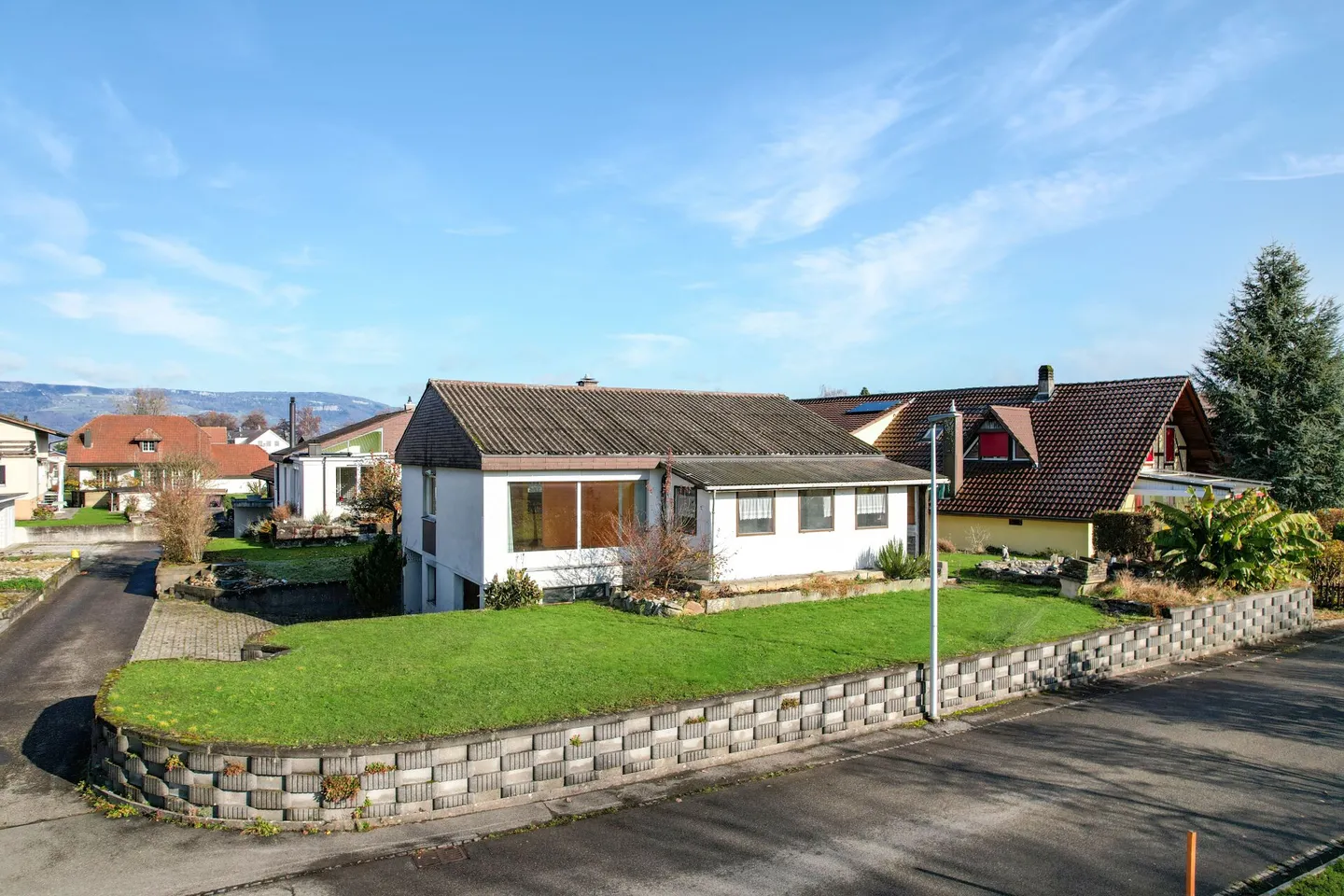 Bright, affordable single-family home in a quiet location - Photo 1 of 13