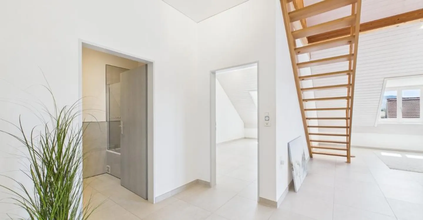 Duplexwohnung mit Fitnessraum - Foto 3 von 13