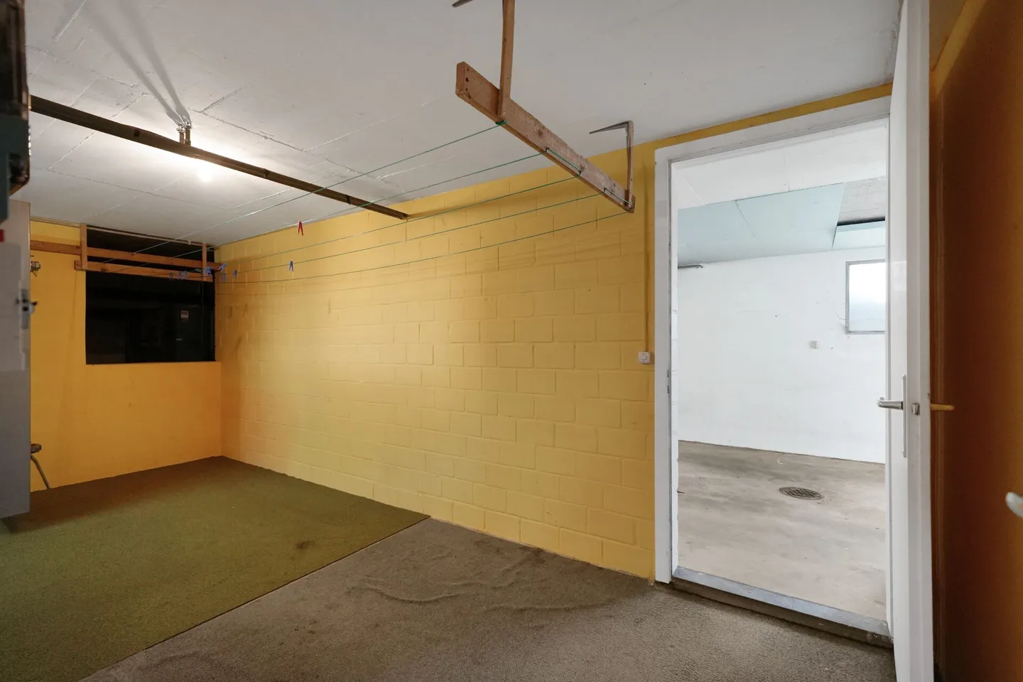 Bright, affordable single-family home in a quiet location - Photo 11 of 13