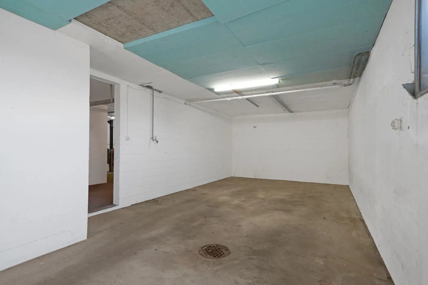 Bright, affordable single-family home in a quiet location - Photo 12 of 13