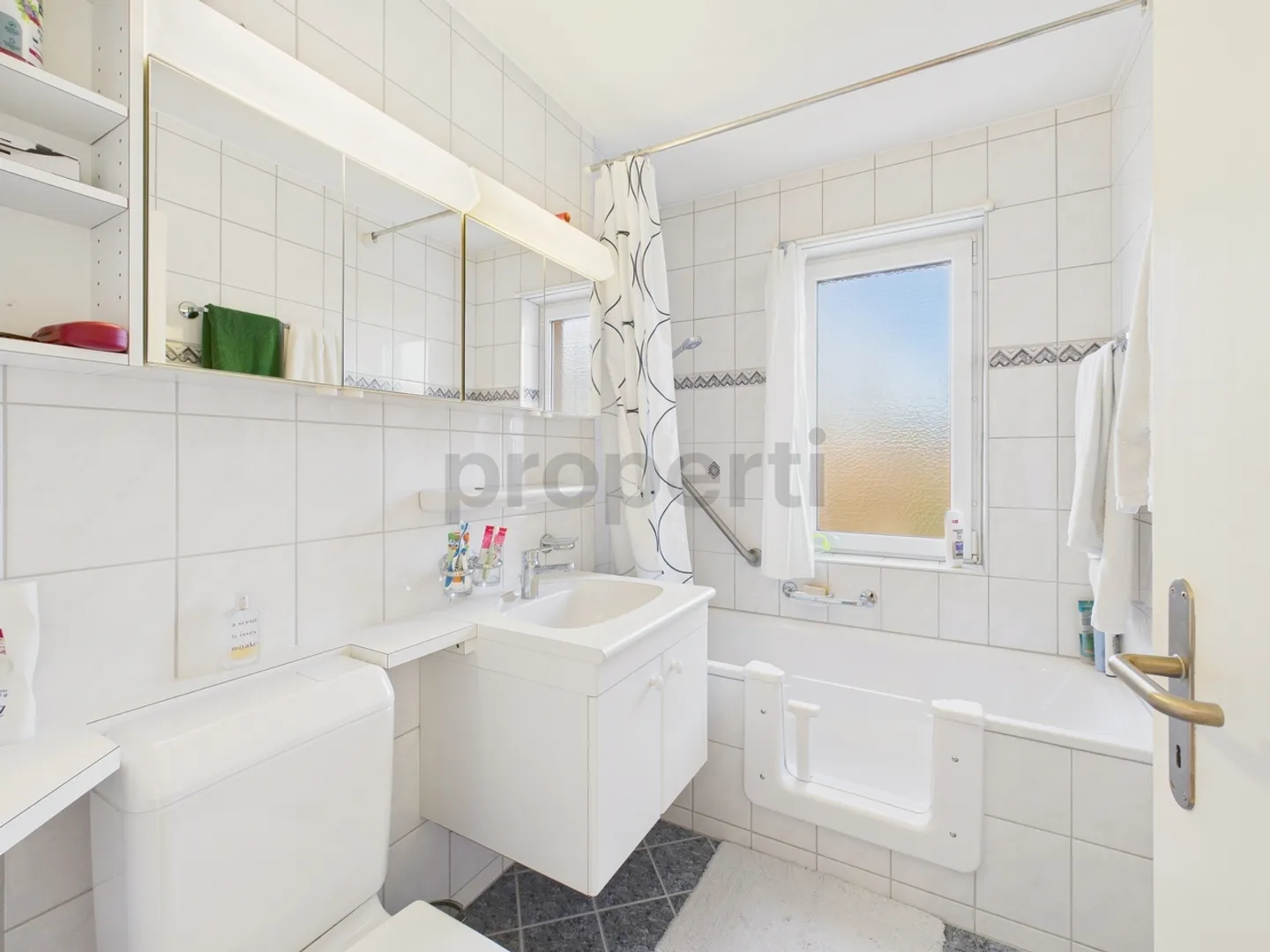 Appartement lumineux de 4,5 pièces avec balcon à Frauenfeld - Photo 9 sur 13