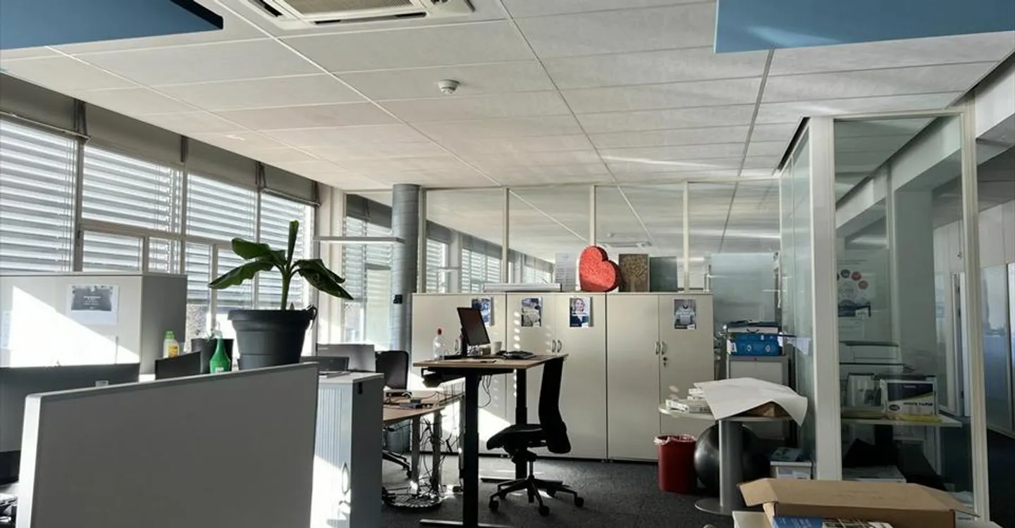 Offices | 100m2 | good access possibilities - Photo 1 of 5
