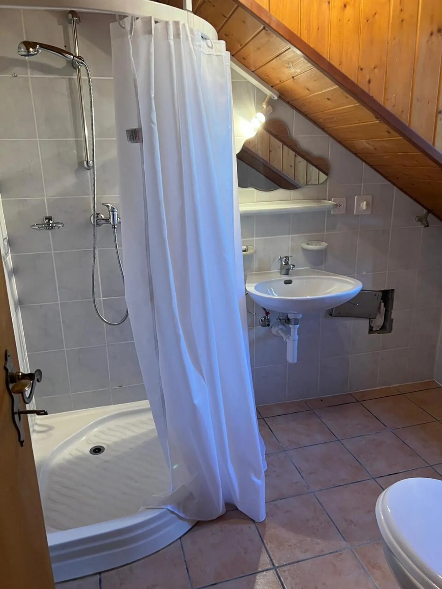 Edificio di rendimento nel cuore di Salvan - Foto 15 di 15