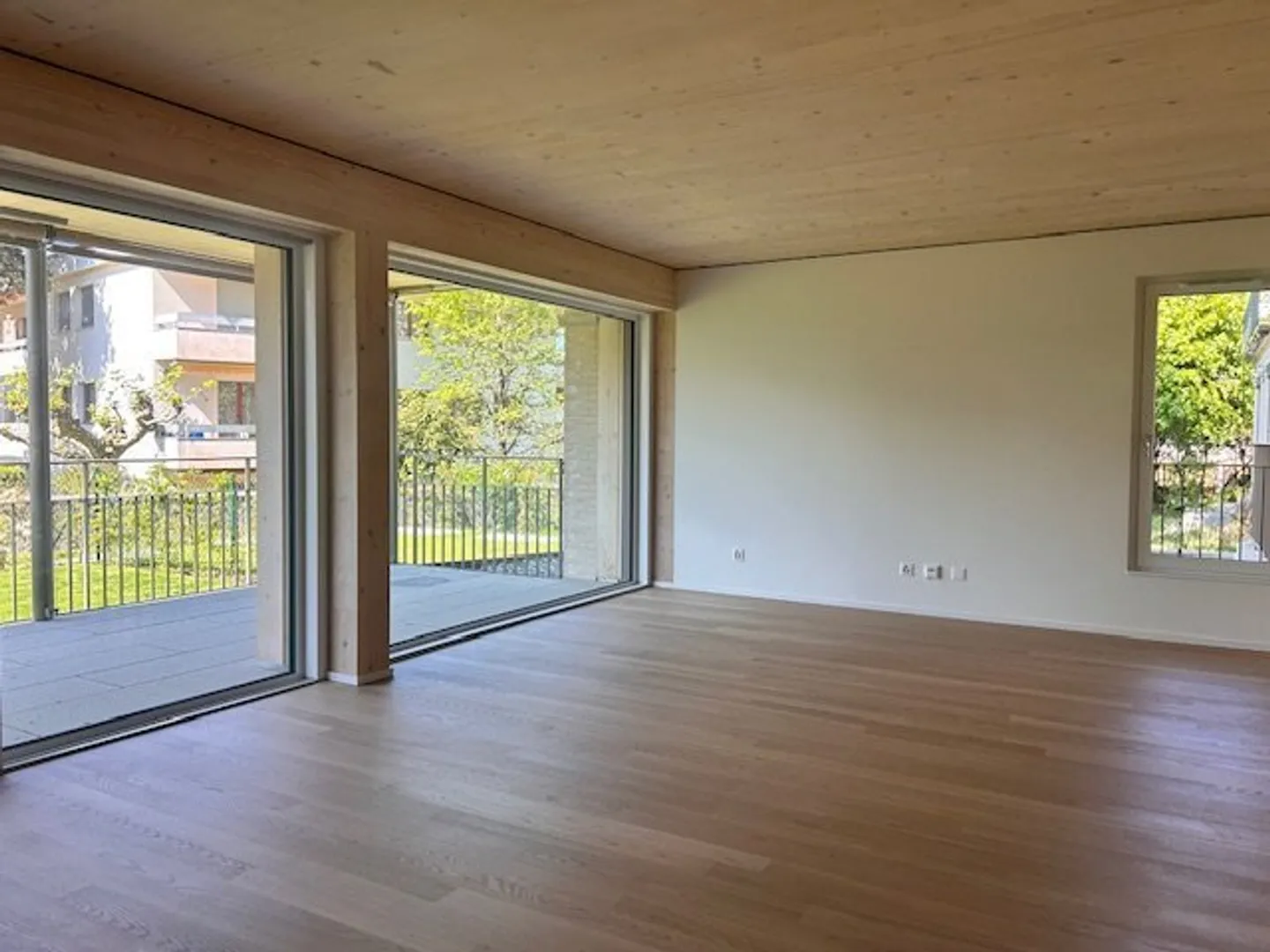 Erdgeschosswohnung mit Garten - Foto 3 von 11