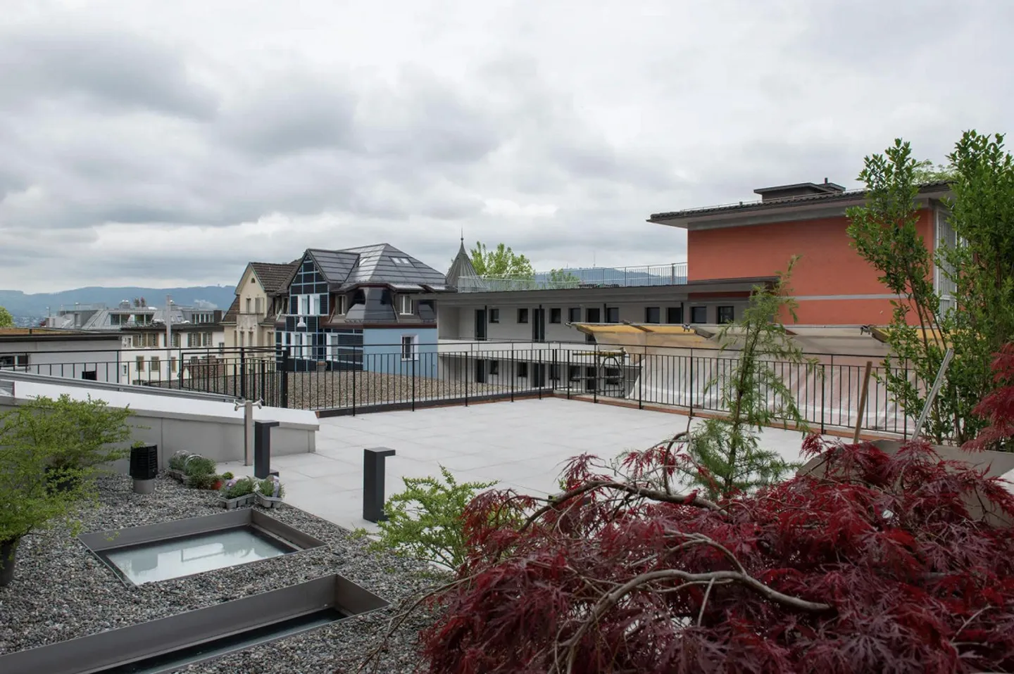 Au cœur de Zurich : Maison de ville luxueuse avec terrasse sur le toit - Photo 10 sur 11
