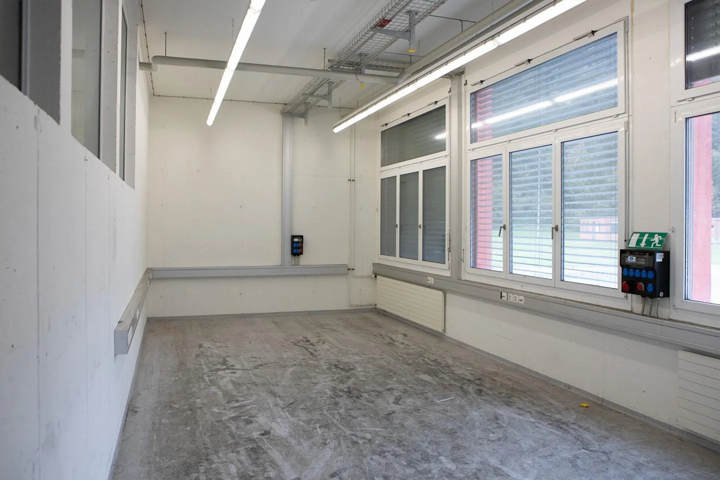 Bis zu 1'600 m2 Produktions- und Lagerräumlichkeiten in Domat/Ems - Foto 4 von 11