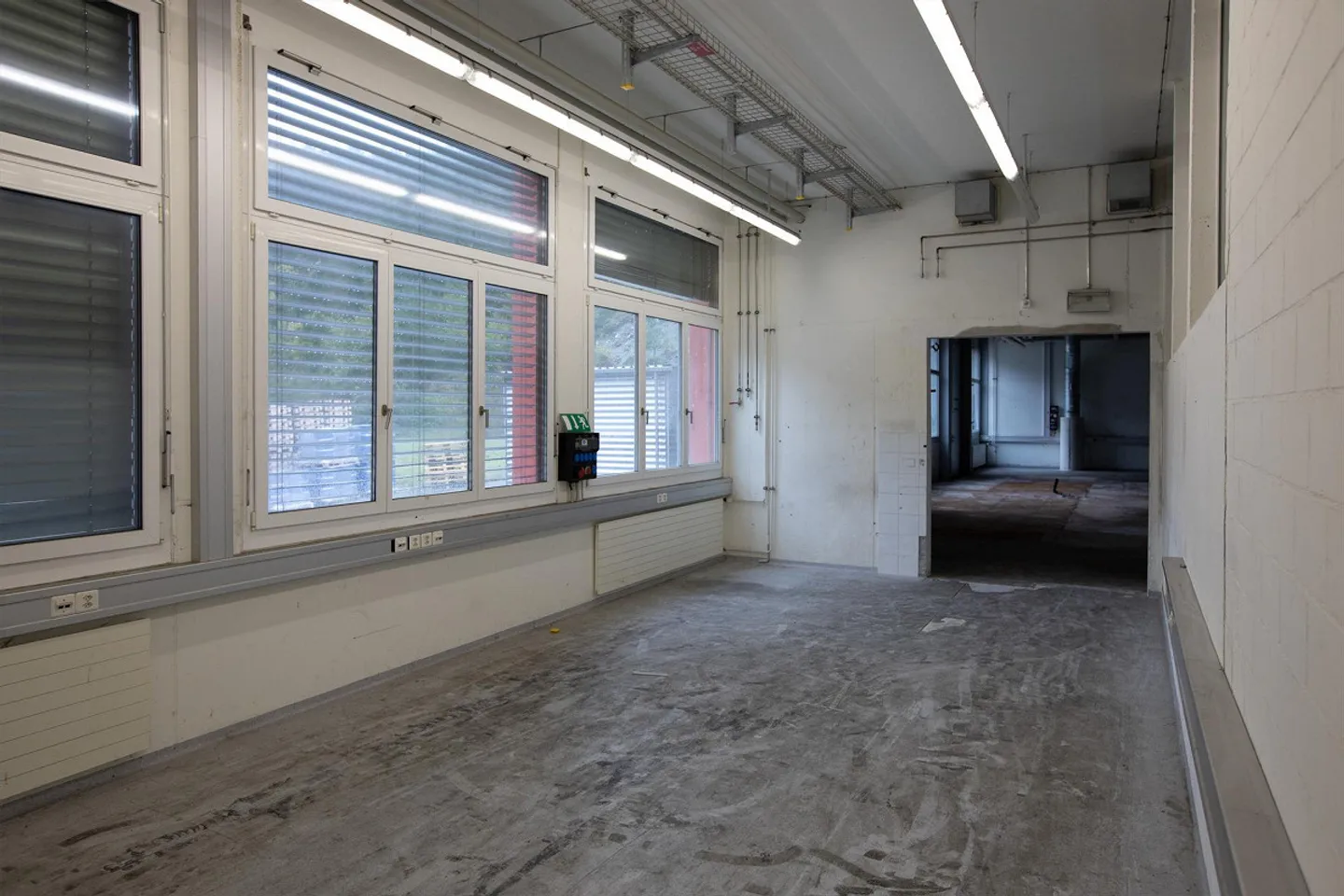 Bis zu 1'600 m2 Produktions- und Lagerräumlichkeiten in Domat/Ems - Foto 5 von 11