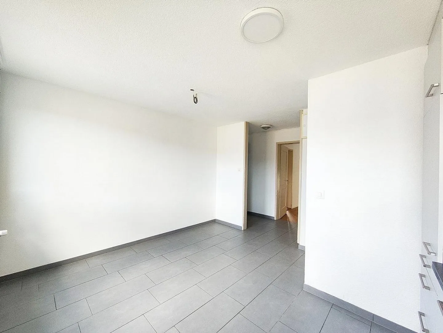 Bell'appartamento moderno - cucina e bagno nuovi - Foto 5 di 10