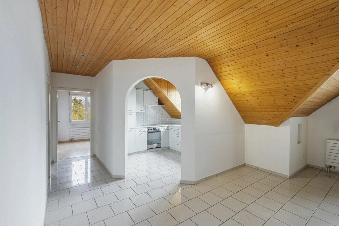 Charming Gem in Popular Residential Area of Herblingen - Photo 8 of 25