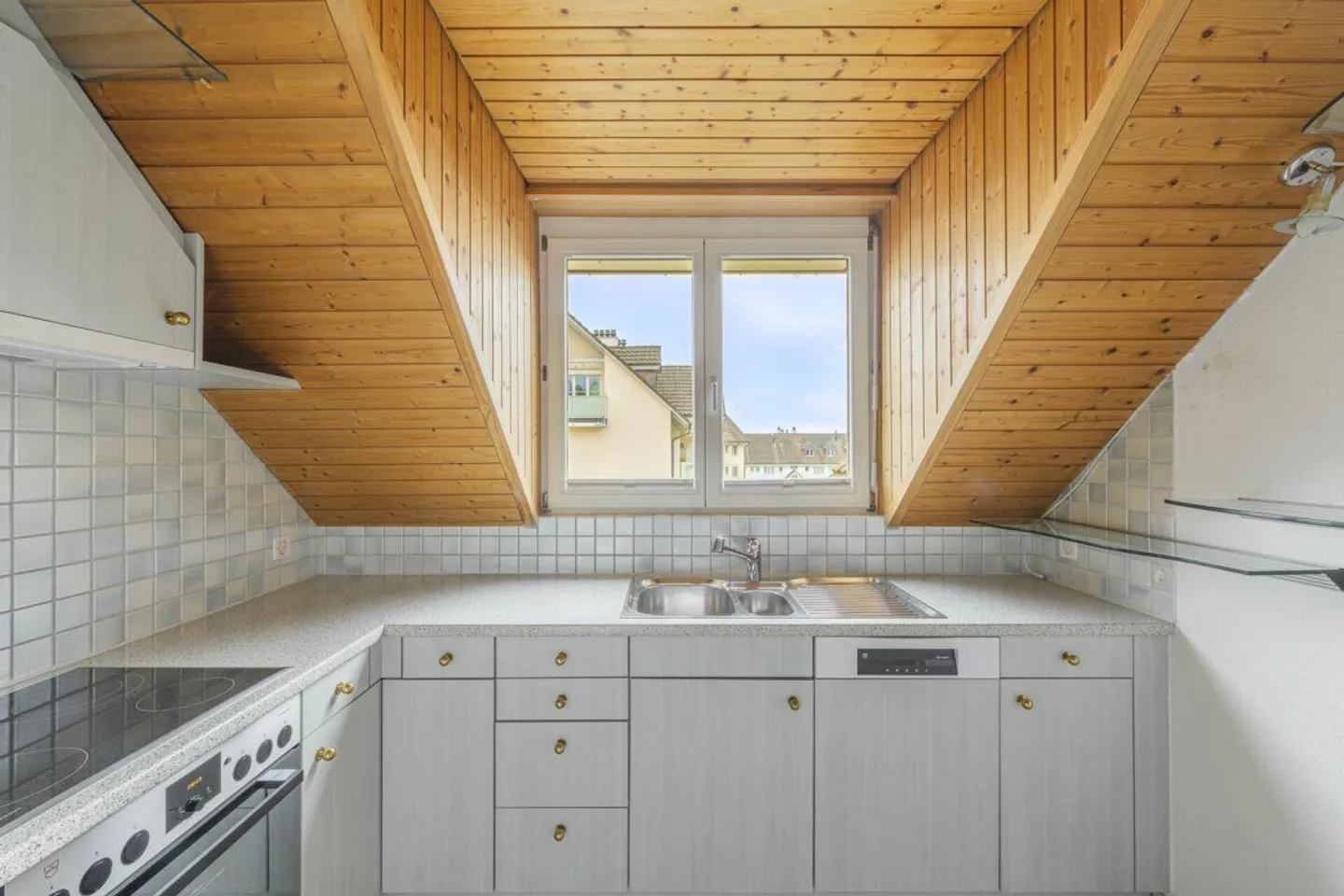 Charming Gem in Popular Residential Area of Herblingen - Photo 10 of 25