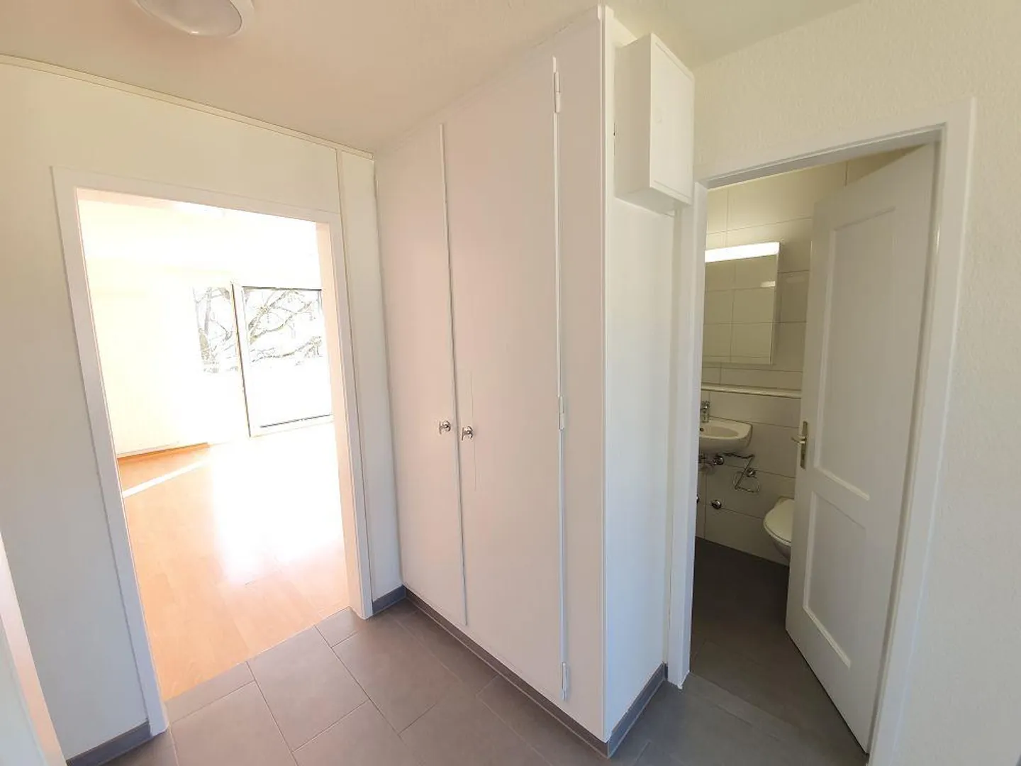 Bell'appartamento moderno - cucina e bagno nuovi - Foto 7 di 10