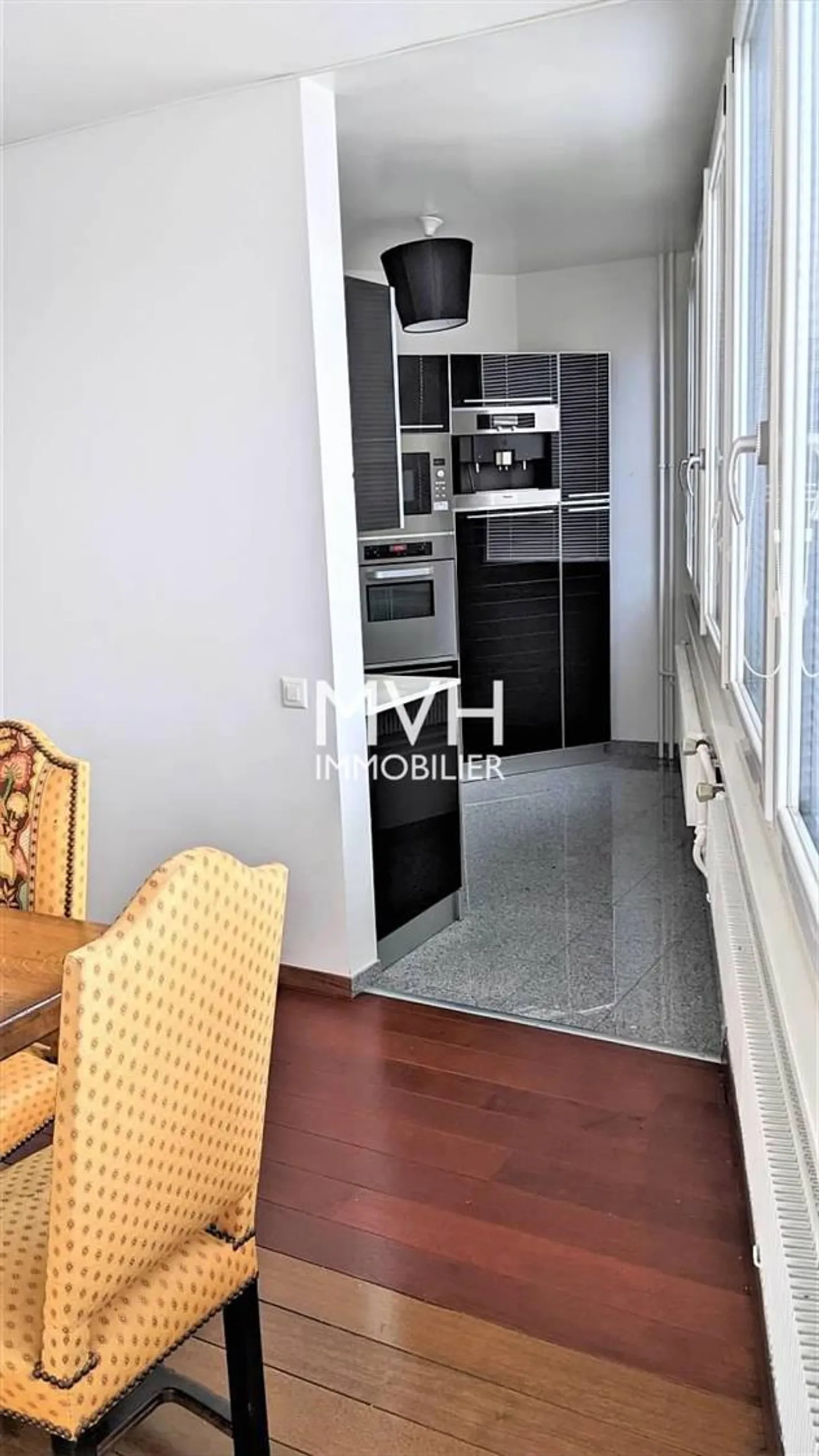 Furnished 5.5 room apartment near the lake - Photo 2 of 7