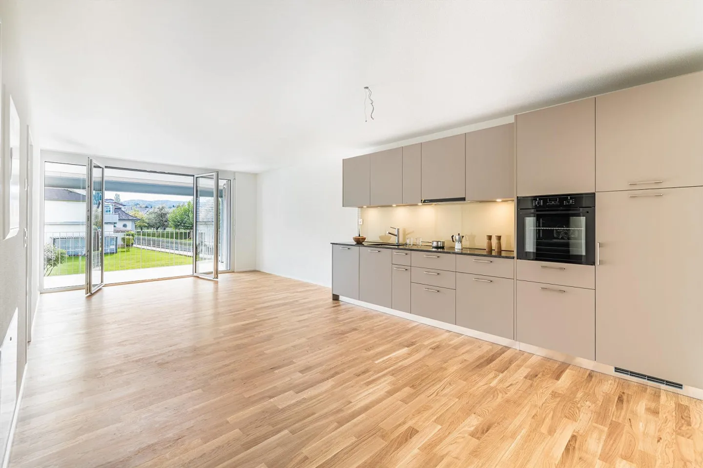 Looking for a new tenant: Modern 4.5-room apartment - Photo 3 of 11