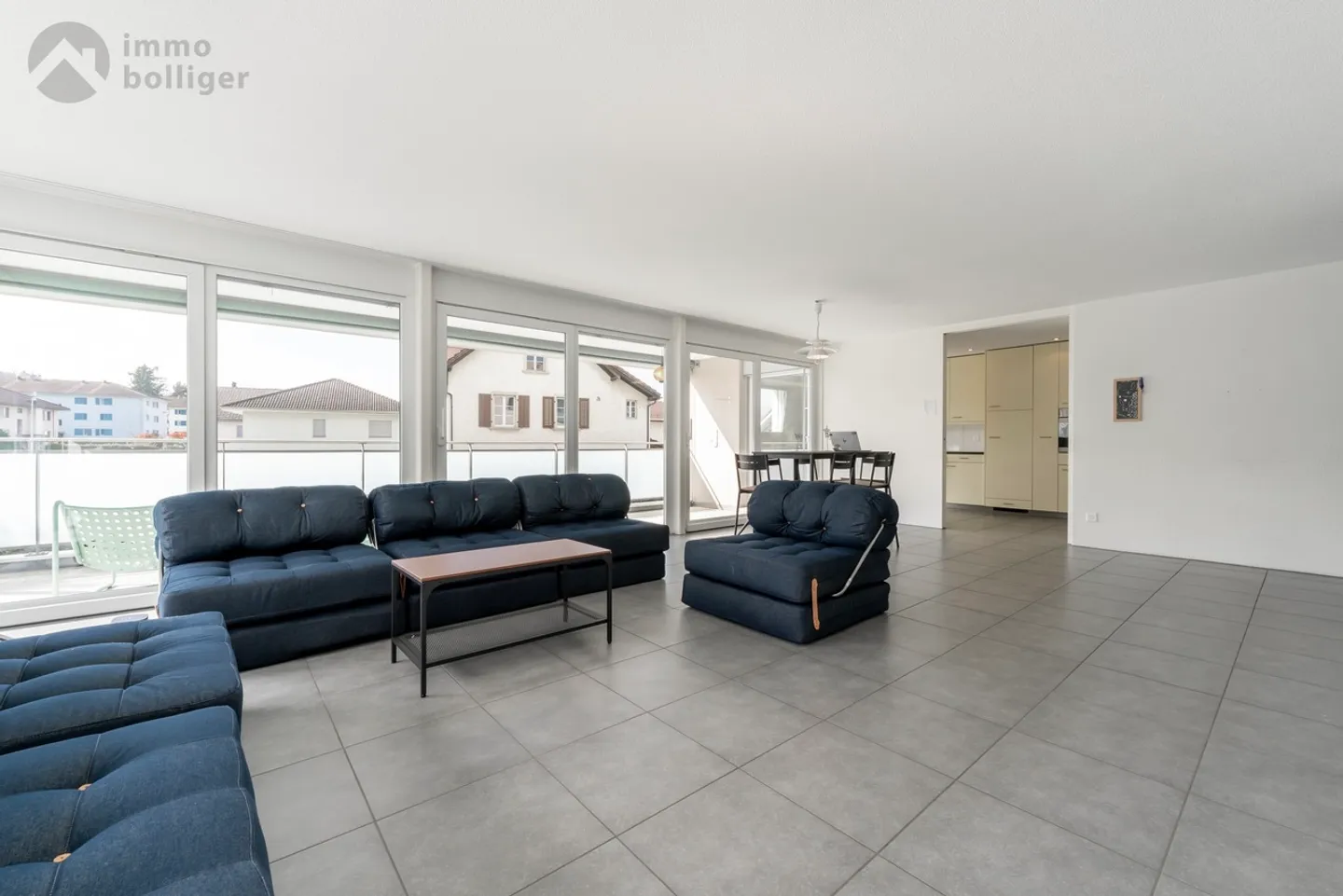 Sunny Rooms, Short Distances – Living with Quality of Life - Photo 3 of 15