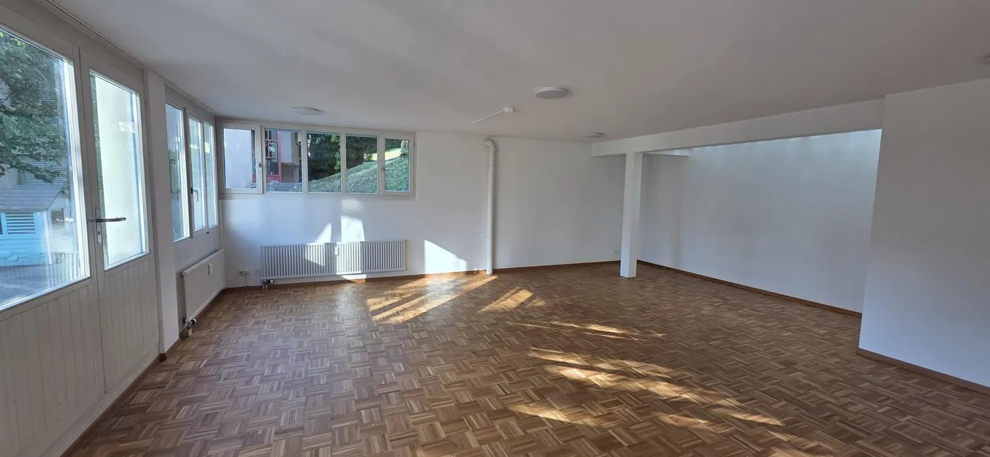 Luminoso atelier in affitto nella migliore posizione a Fällanden - Foto 3 di 4