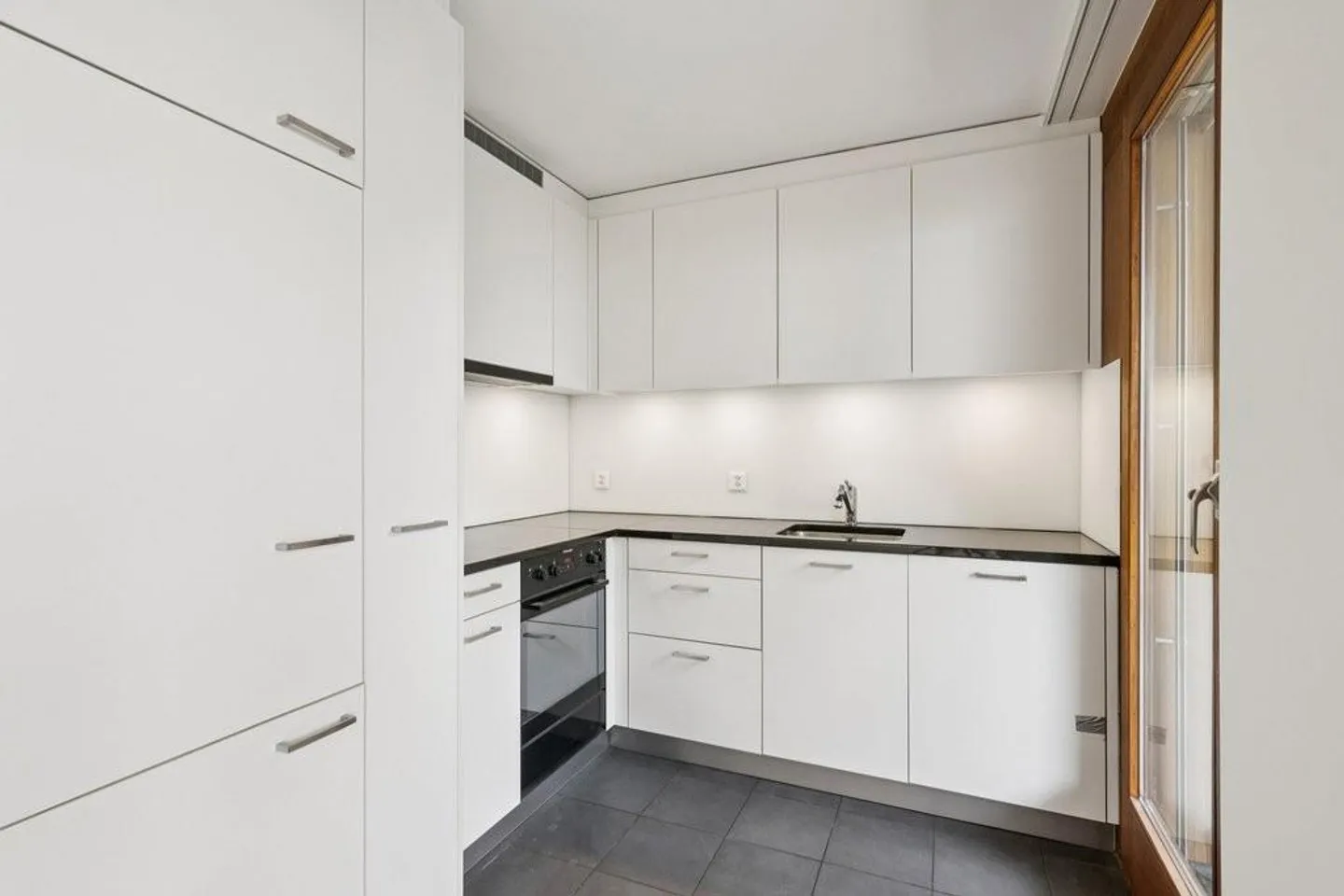appartement lumineux et spacieux - Photo 2 sur 10