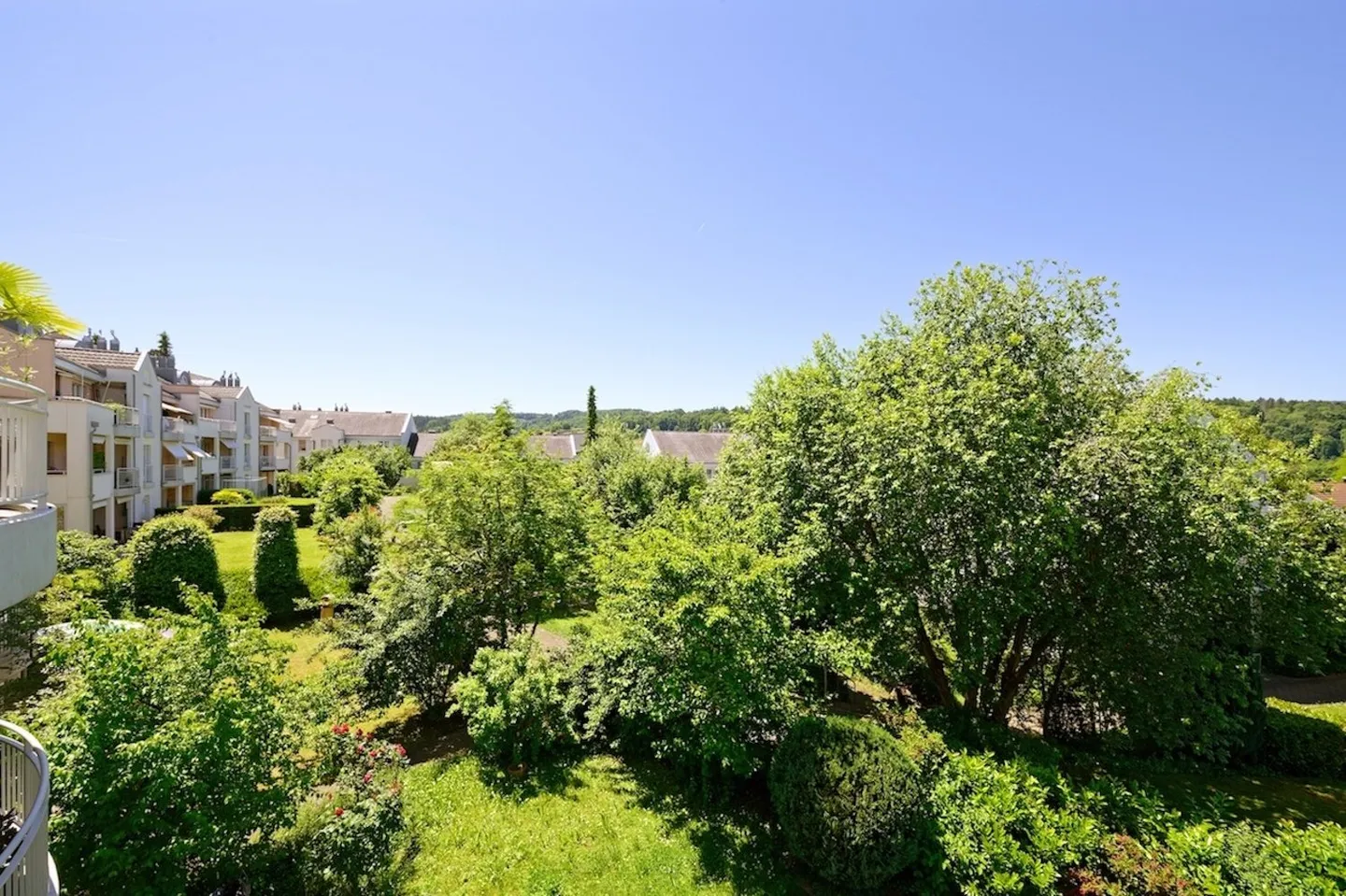 Ampio appartamento duplex di 5,5 stanze a Urdorf - Foto 1 di 13