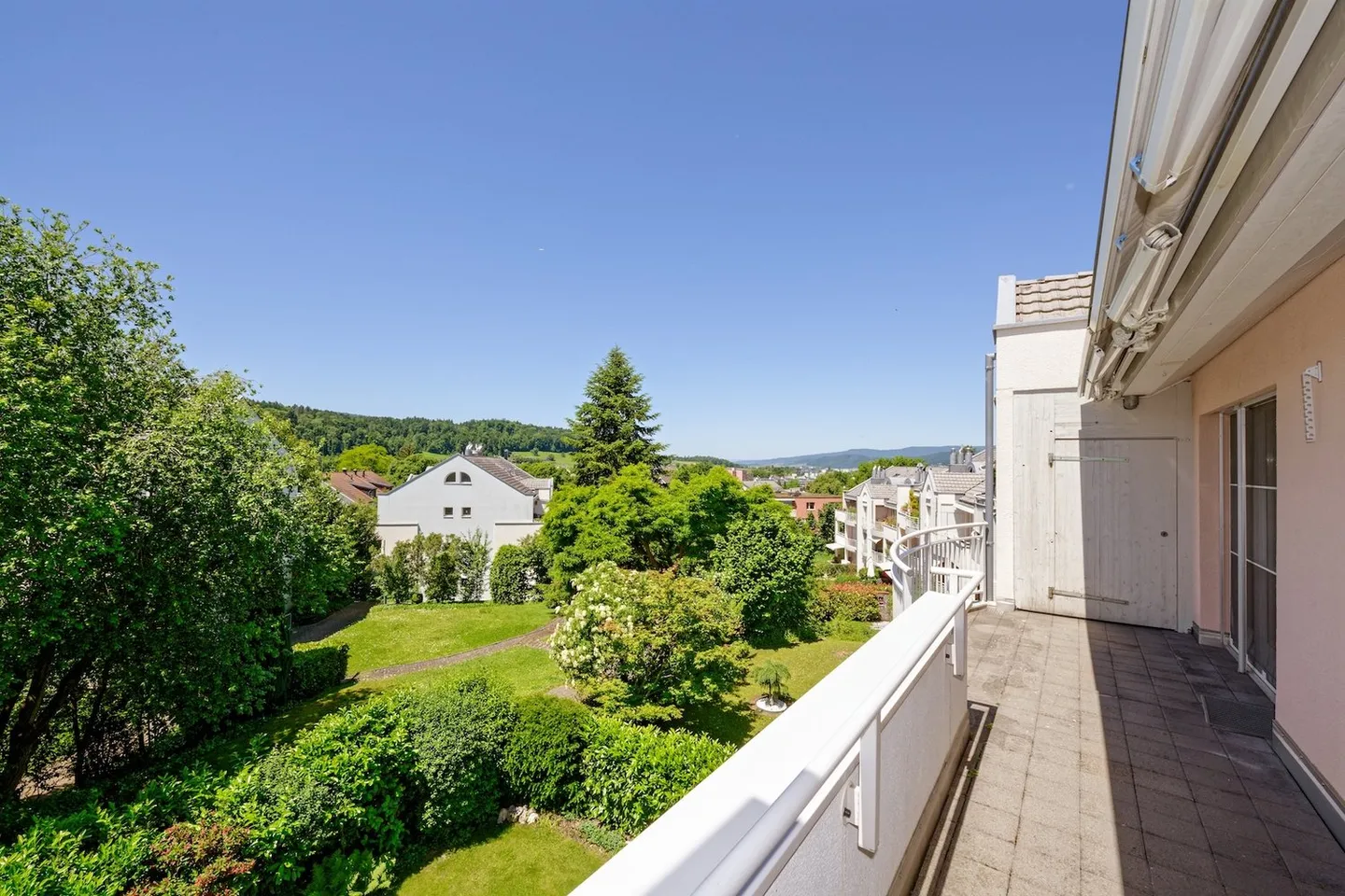 Ampio appartamento duplex di 5,5 stanze a Urdorf - Foto 10 di 13