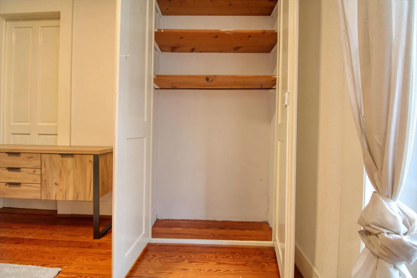 Camera 1 - Foto 7 di 15