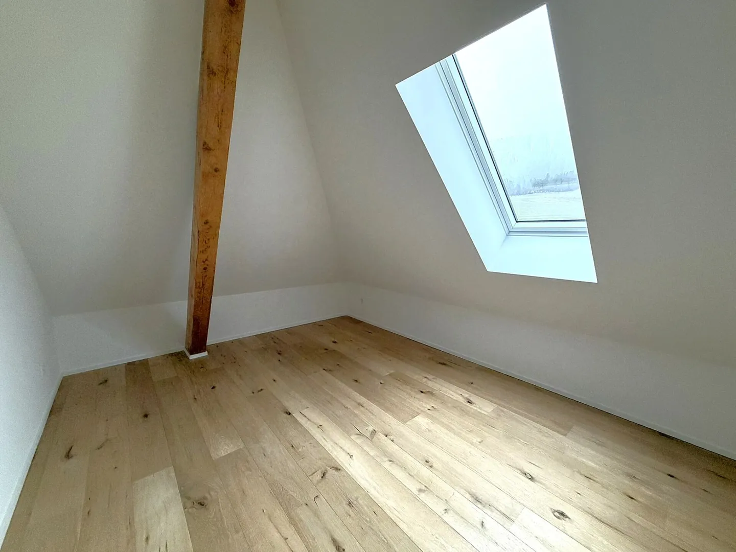 Courtelary, magnifico appartamento di 4.5 locali mansardato - Foto 5 di 9