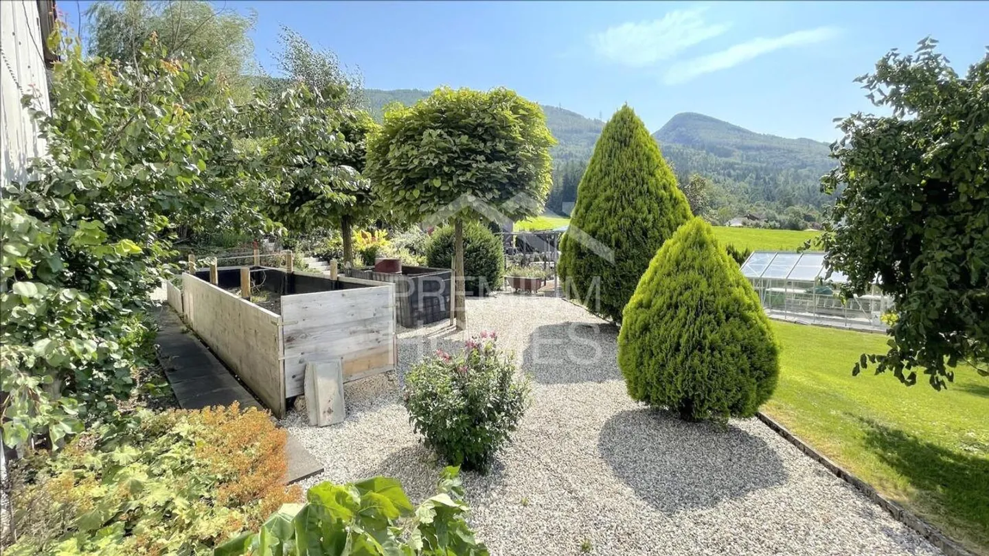 Vivere, investire, sviluppare - tutto in un'unica proprietà - Foto 2 di 13