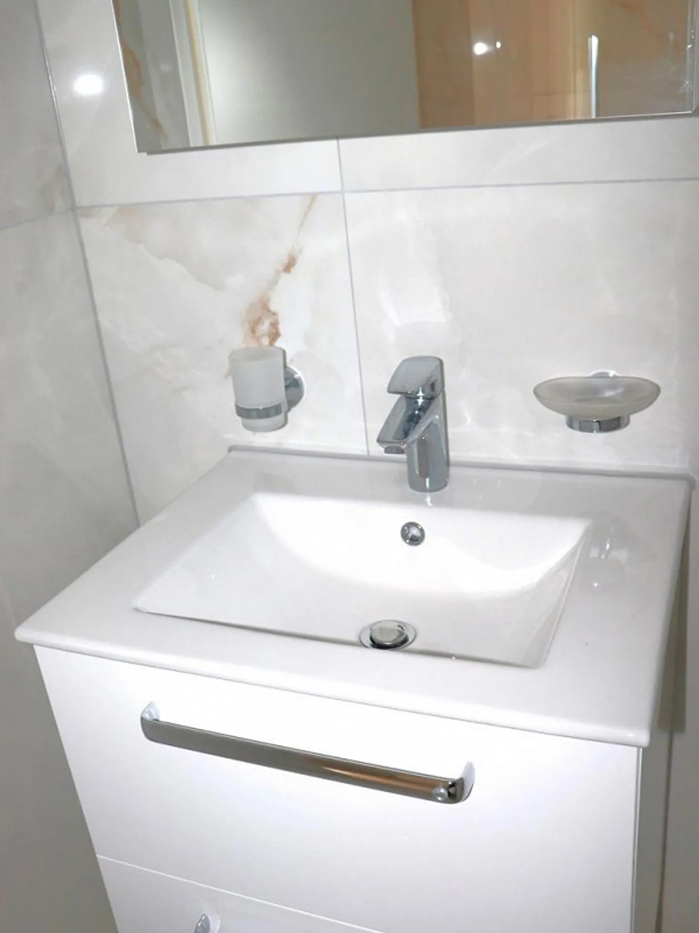 Appartement 1.5 pièces moderne rénové dans un emplacement attrayant - Photo 5 sur 5