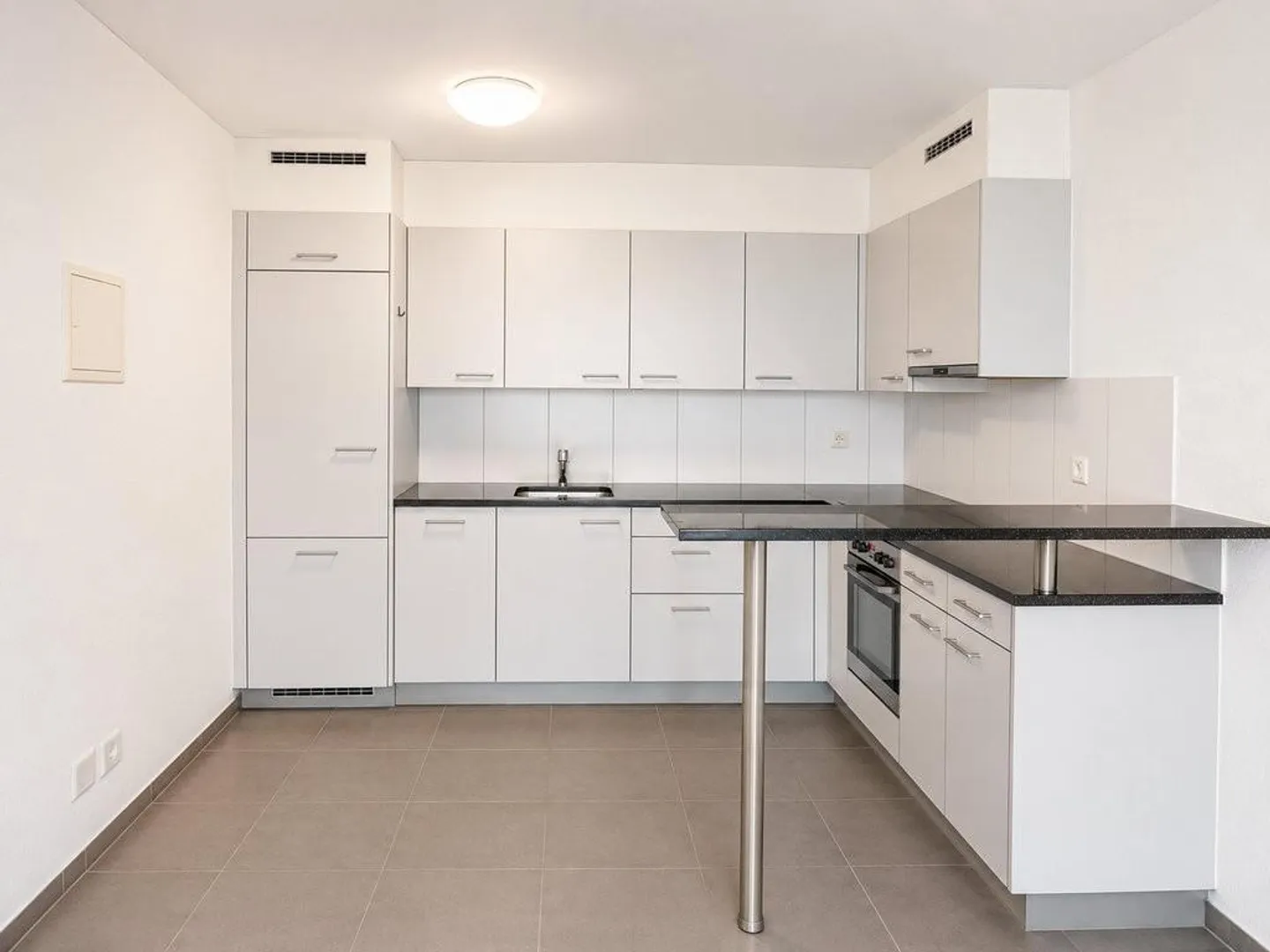 Appartamento 2.5 stanze con vista verde coperta - Foto 3 di 9