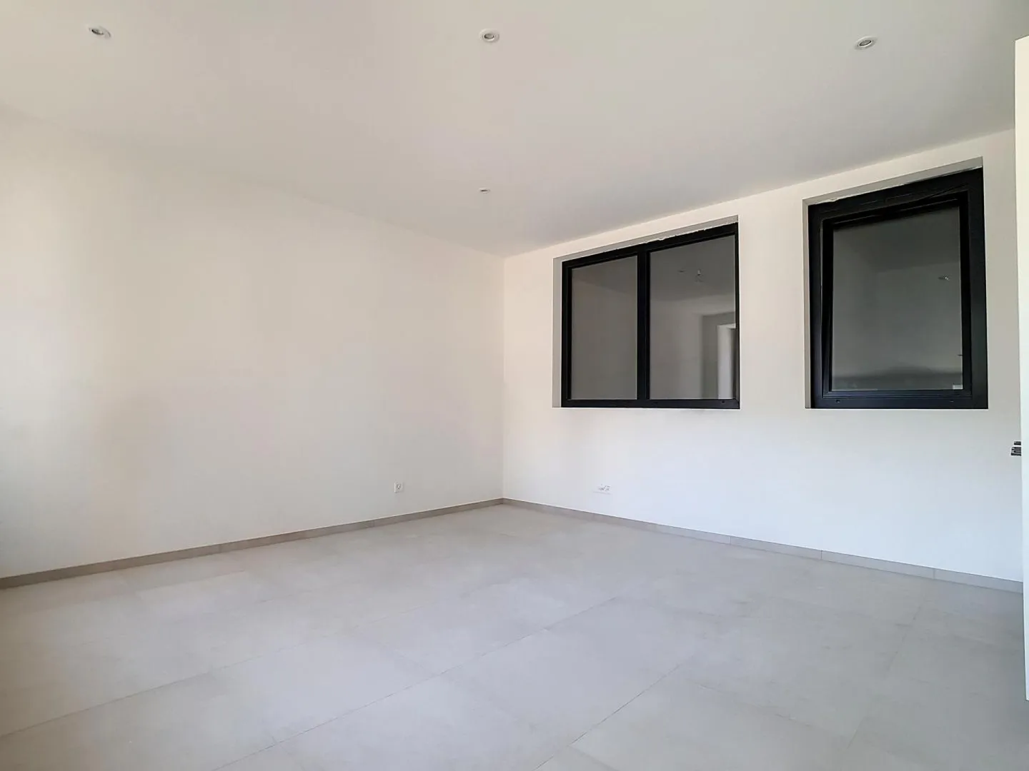 Two and a half room apartment in Villeret - Photo 4 of 9